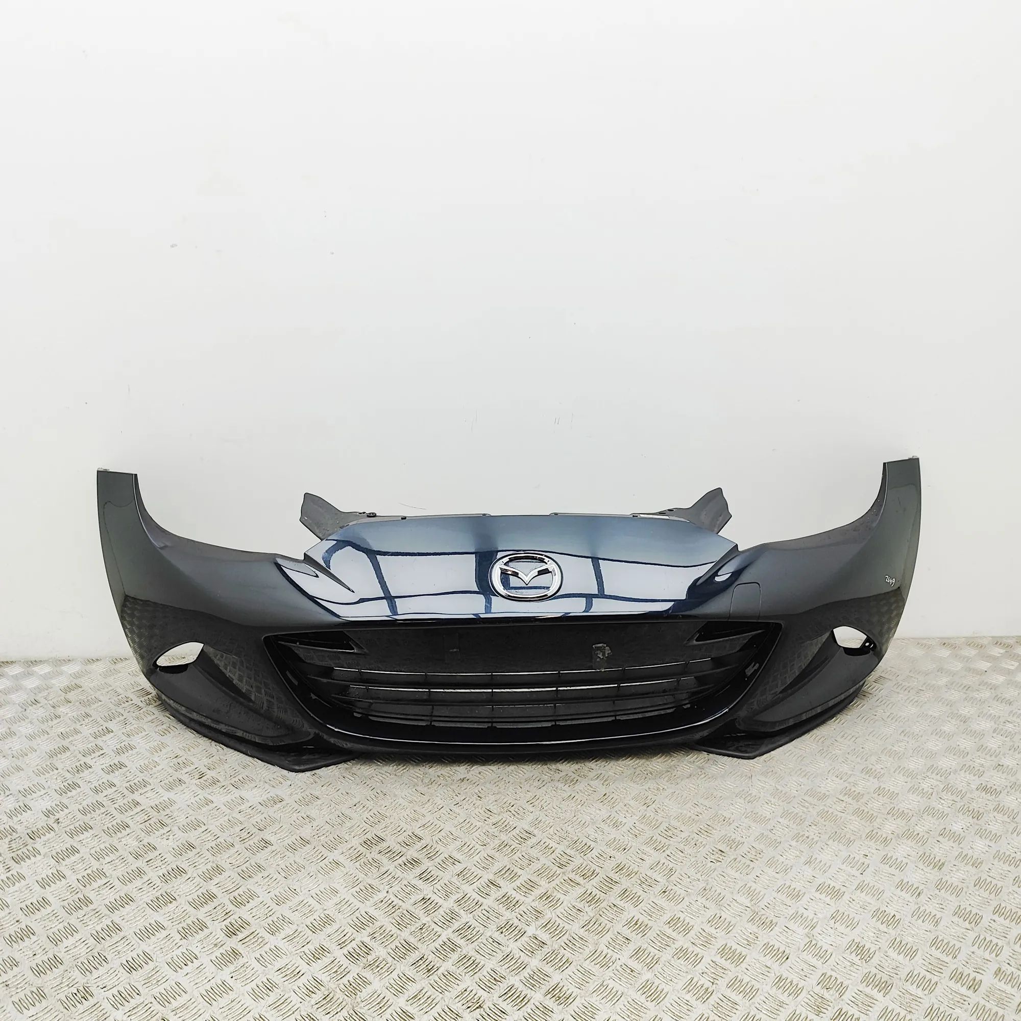 Mazda MX-5 front bumper N2Y1-50-03XA-8P Front Bumper MAZDA MX-5 (IV ND)...