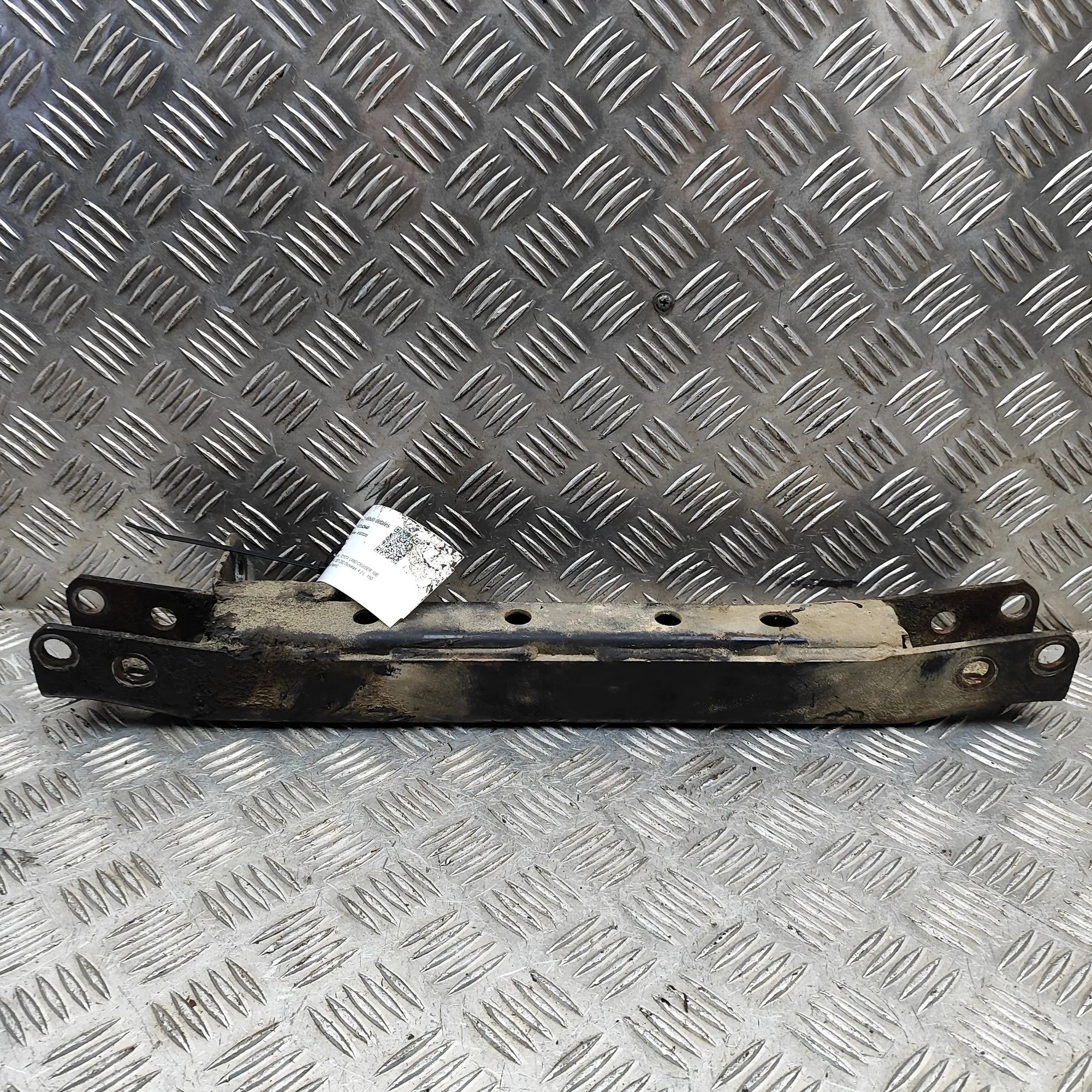 Toyota Land Cruiser 100 Front subframe 51230-60010 Front Subframe TOYOTA LAND CRUISER ...