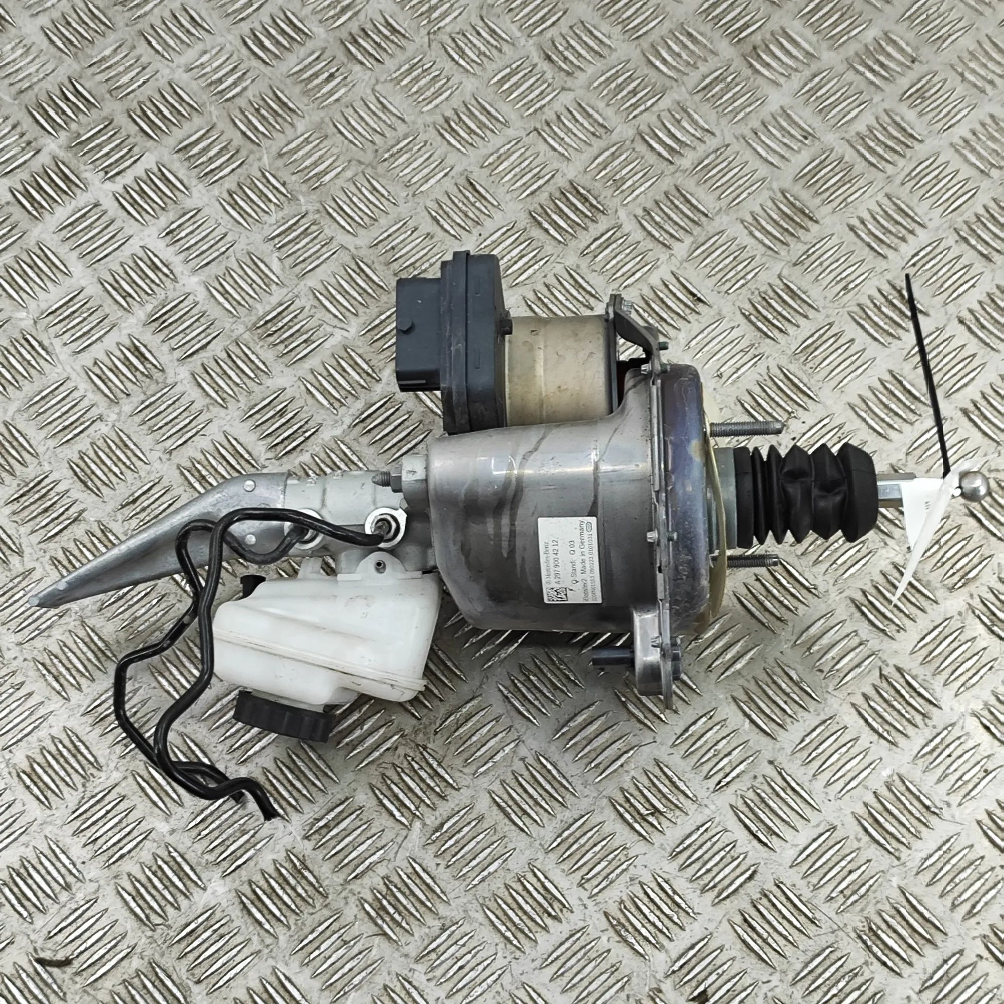 Mercedes-Benz EQS (V297 / X296) Brake Servo Booster A2979004212, A2974300200 Brake Servo Booster ME...