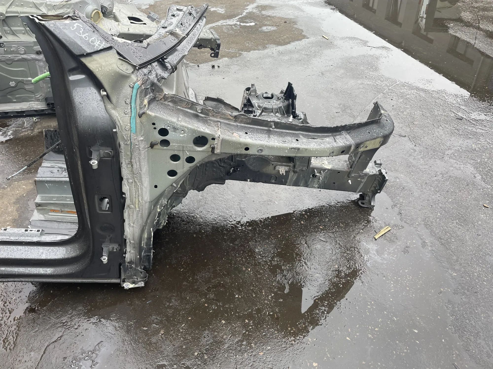Volkswagen Touareg Front Right Quarter Panel Front Right Quarter Panel VW TOUAREG (CR7) (201...