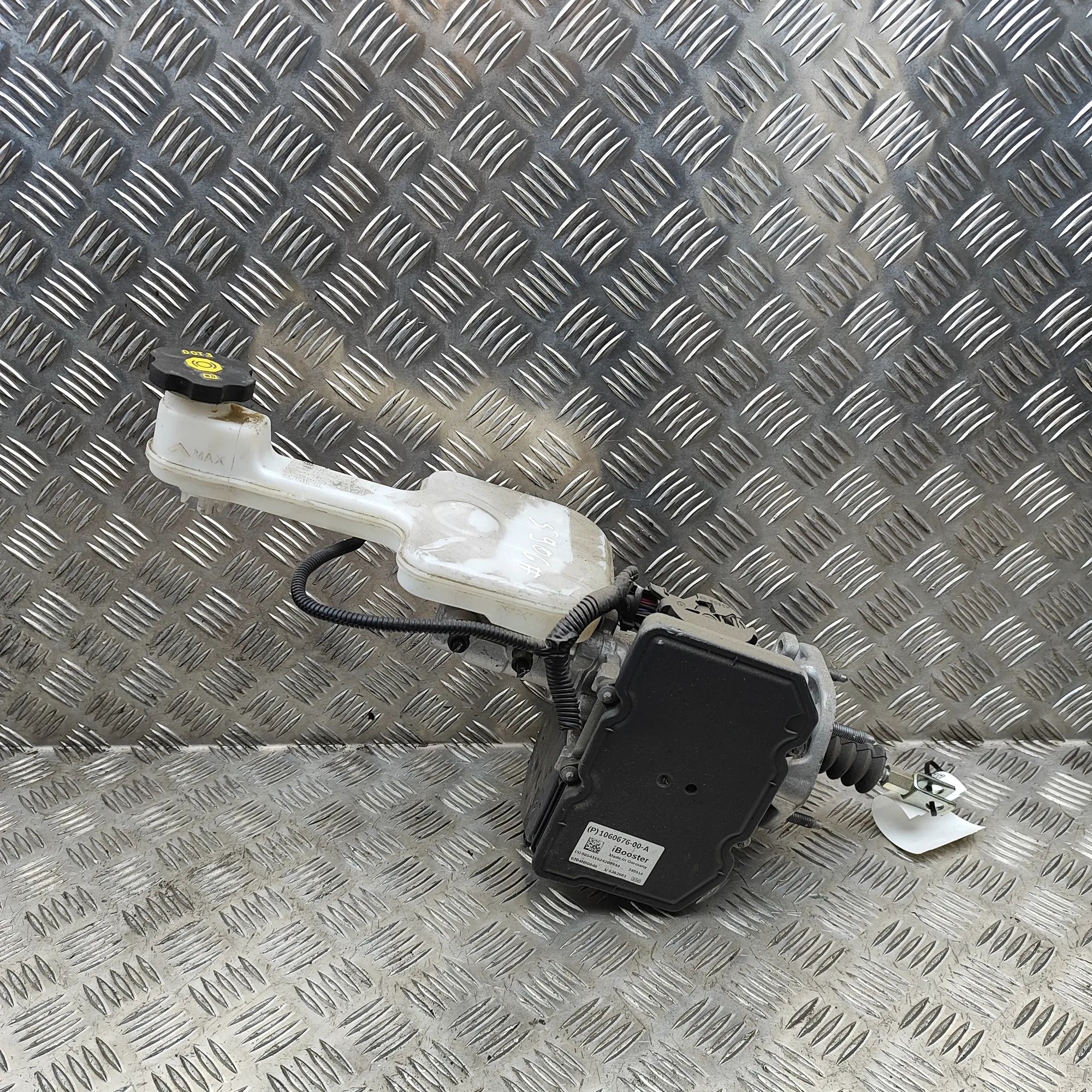 Tesla Model X Brake Servo Booster 1060676-00-A Brake Servo Booster TESLA MODEL X ...