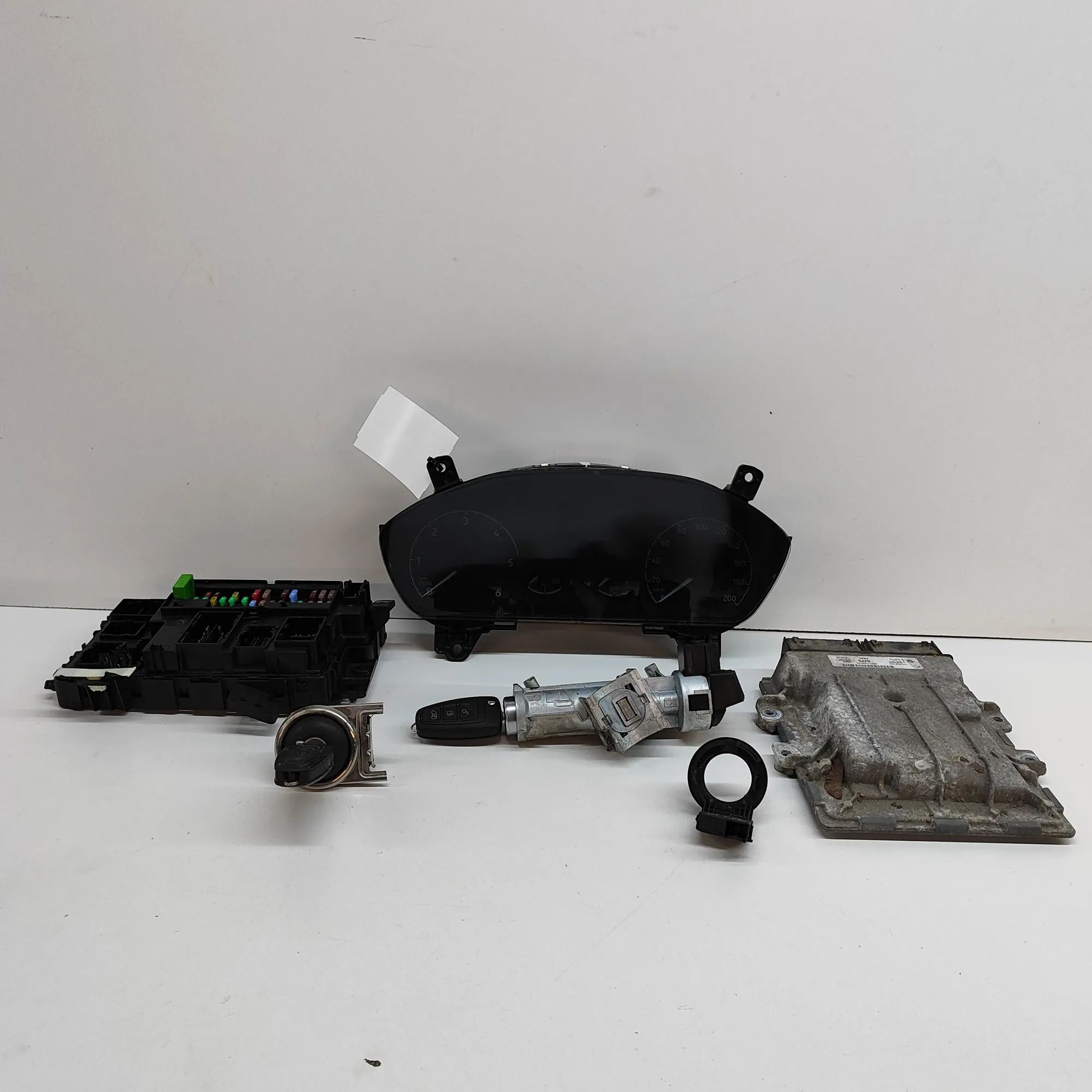 Ford Transit Connect / Tourneo Connect Engine Ignition ECU Set A3C02351200, KK3T-15604-BCM, GK2T-15607-AA, KK2...