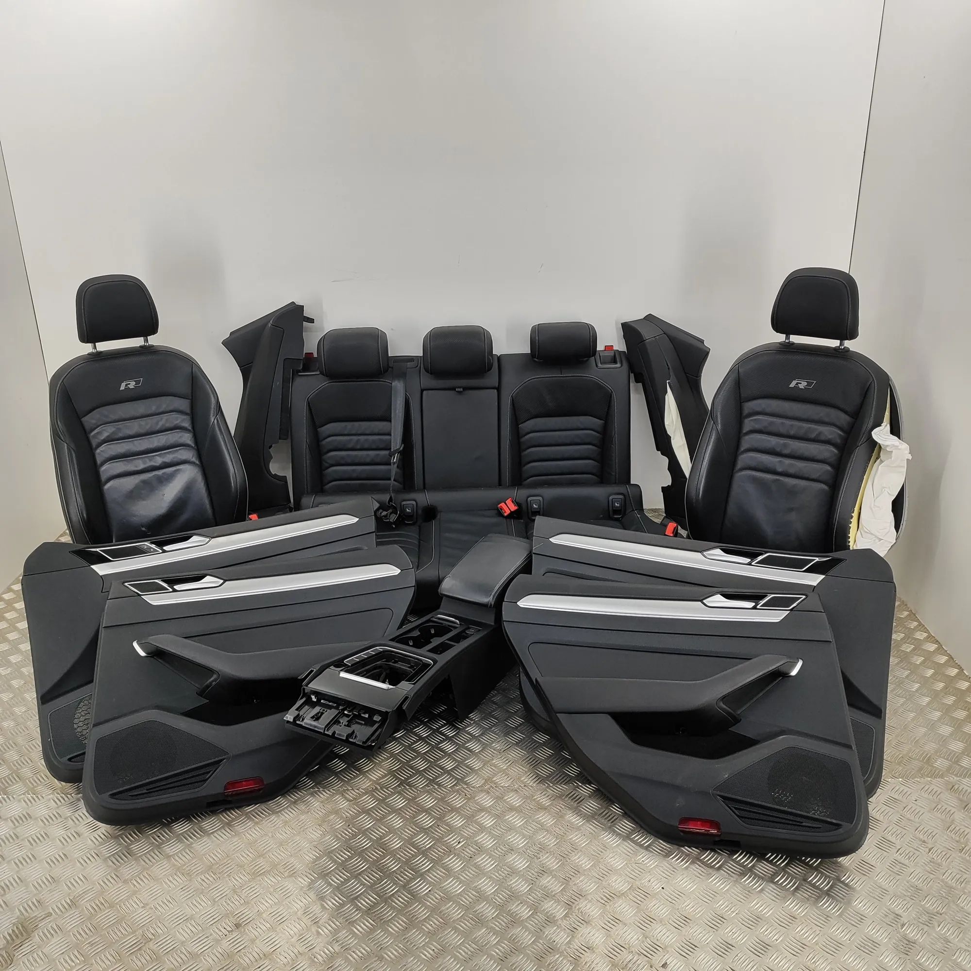 Volkswagen Arteon Interior Seats W/ Door Cards Kit 3G8867211, 3G8867212, 3G8867012F, 2Q4881105F, 3...