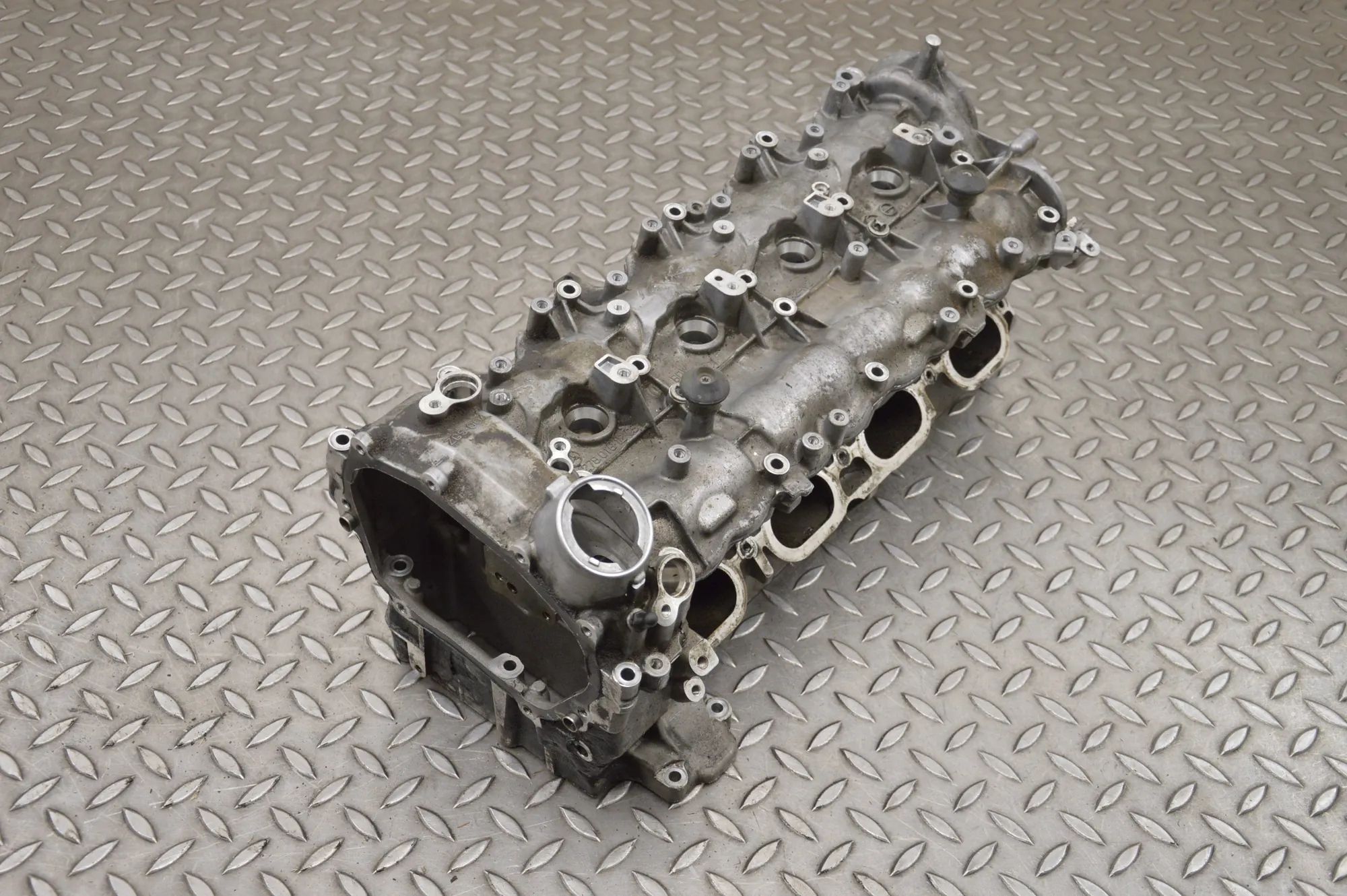 Mercedes-Benz GL / GLS (X166) Engine Cylinder Head R2780163201 Engine Cylinder Head MERCEDES-BENZ ...