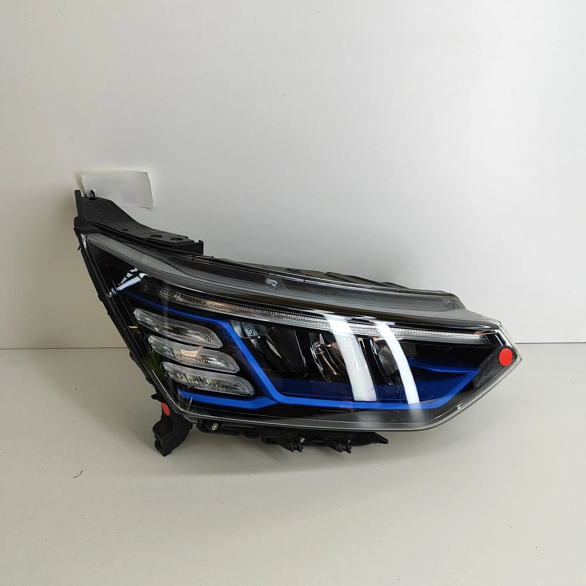 Ssangyong Korando Front Right Headlight 83102-39500 Front Right Headlight SSANGYONG KOR...