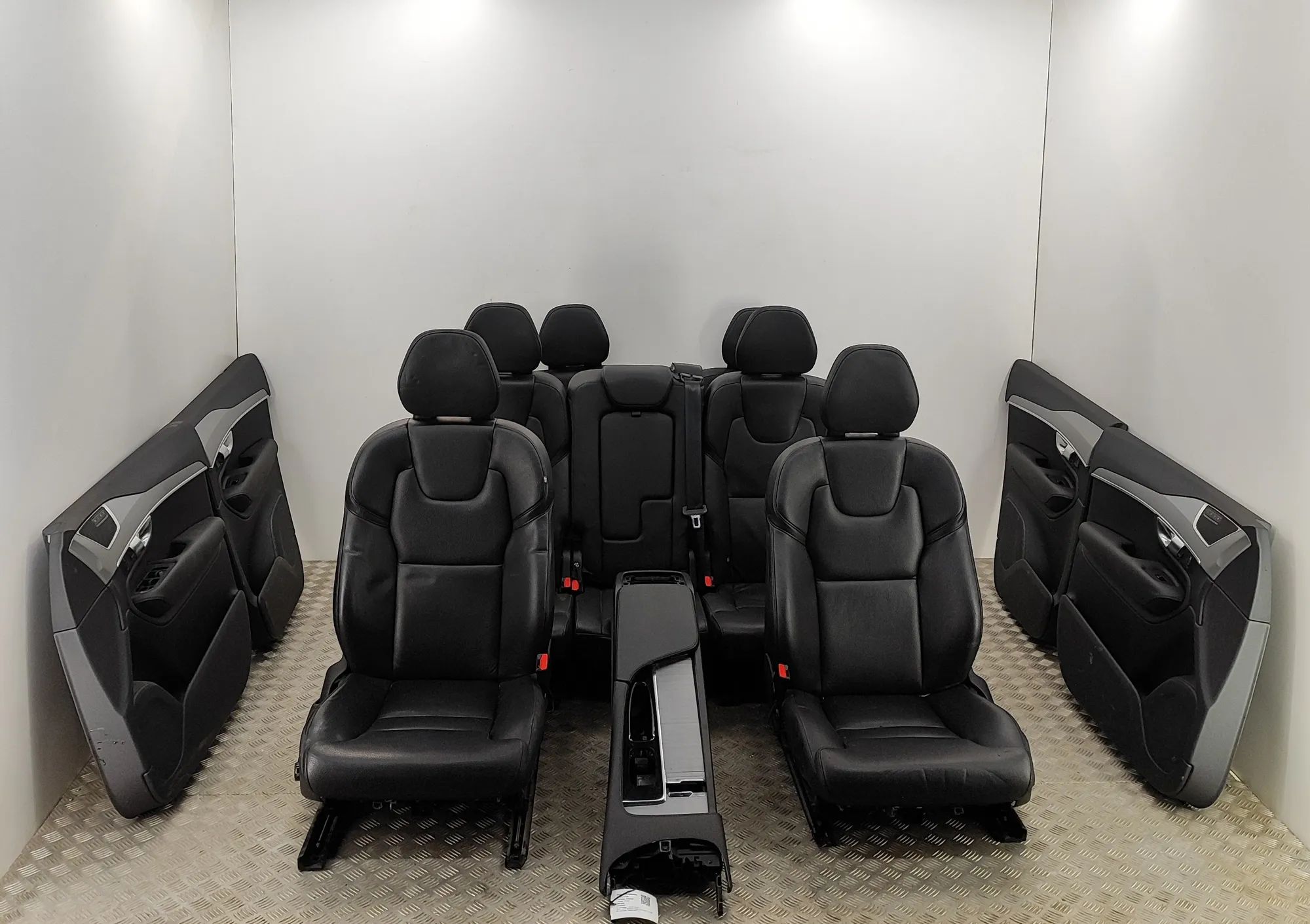 Volvo XC90 Interior Seats W/ Door Cards Kit 39827406, 31377960, 31393113, 31393115, 3143526...