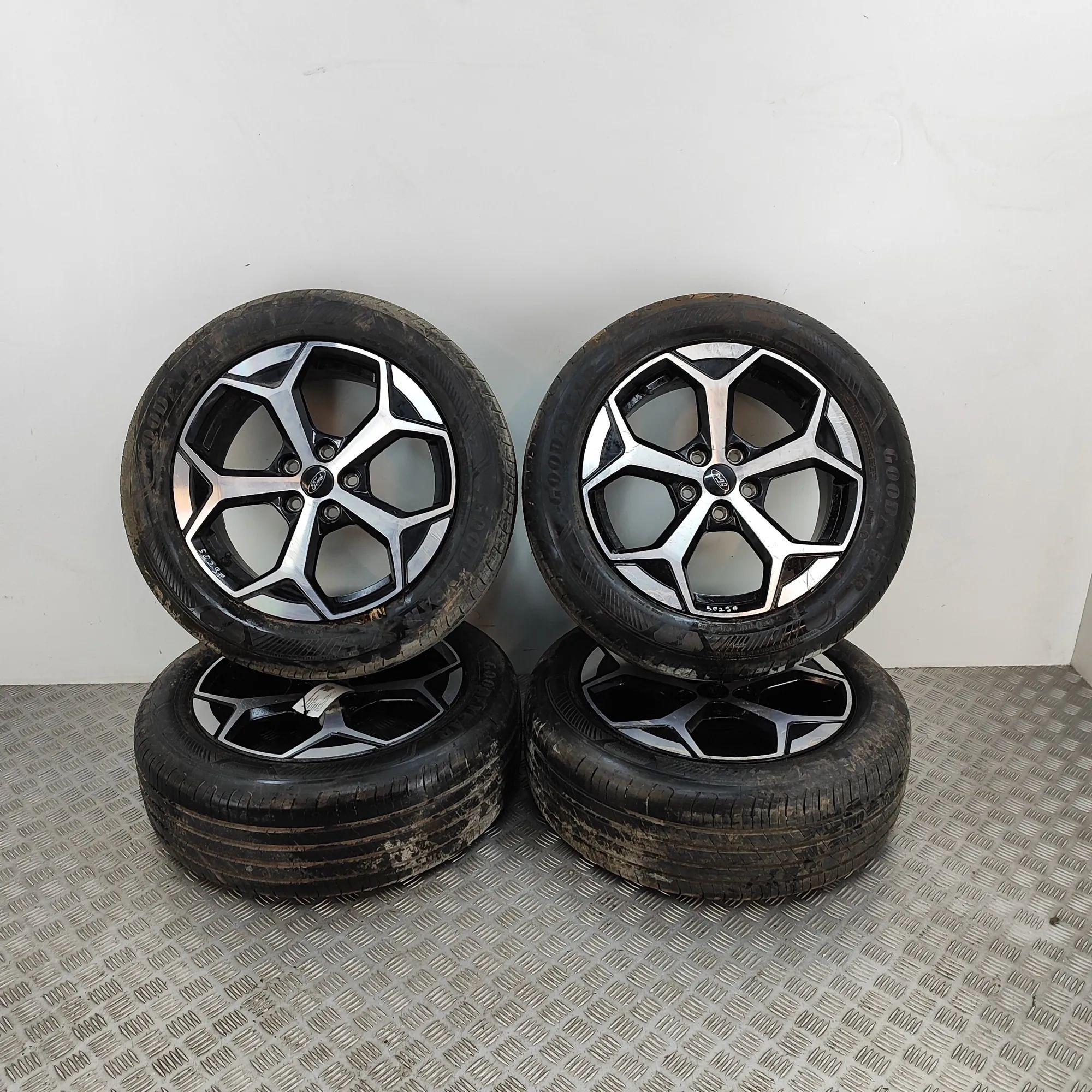 Ford Puma Alloy Wheel Set R1TC-1007-A1A Alloy Wheel Set FORD PUMA (J2K, C...