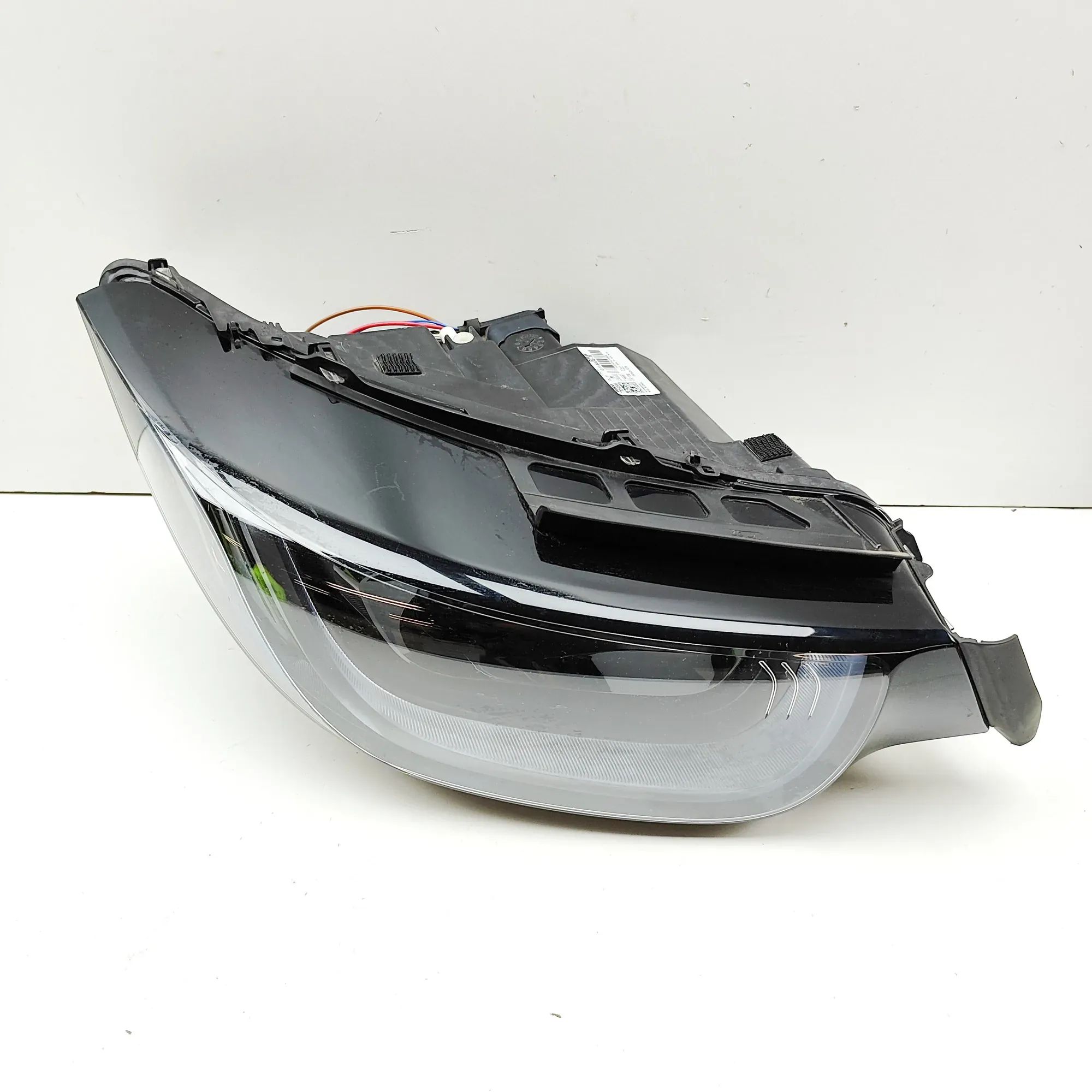 BMW i3 (I01) Front Right Headlight