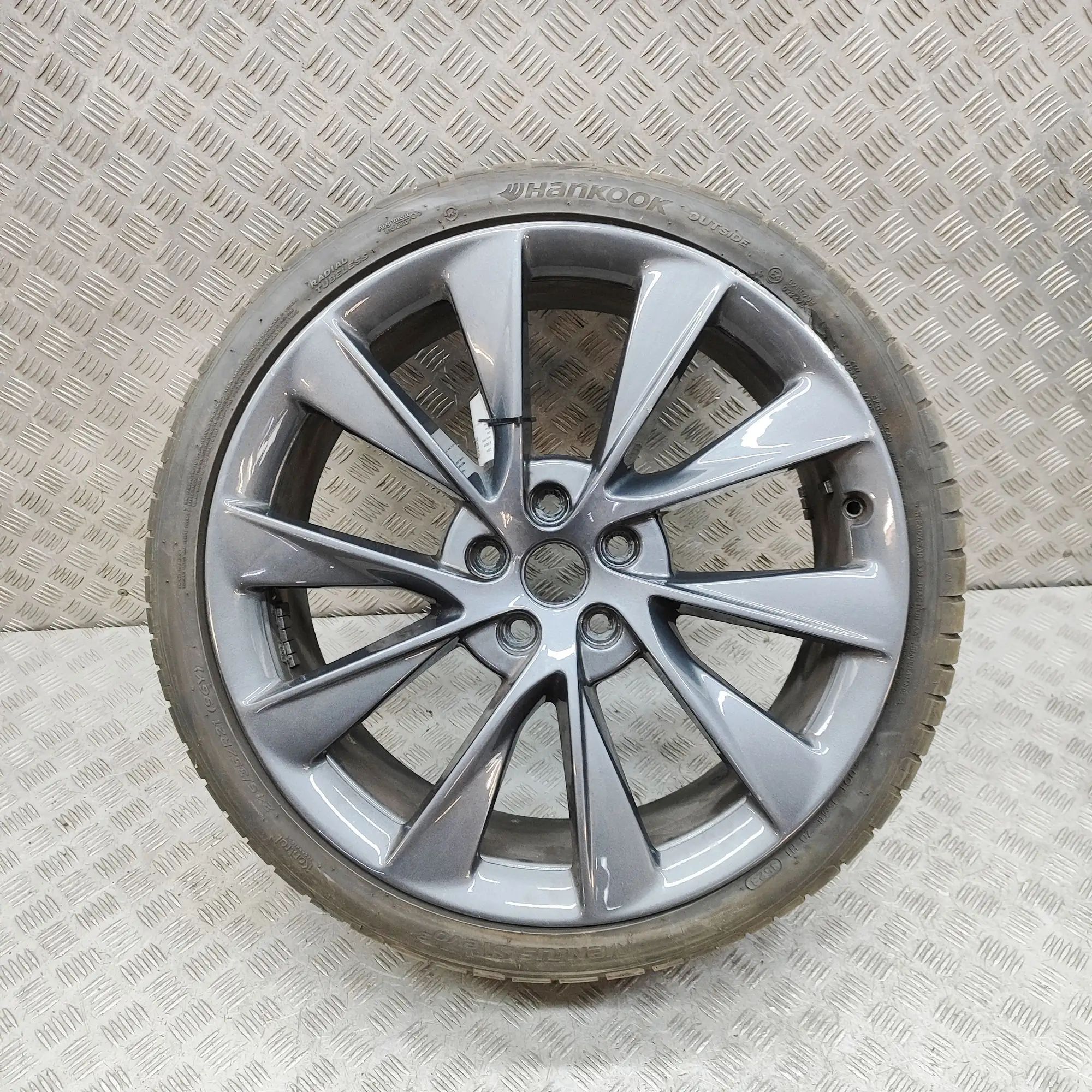 Tesla Model S Alloy Wheel 1066519-00-C Alloy Wheel TESLA MODEL S (2012-.....