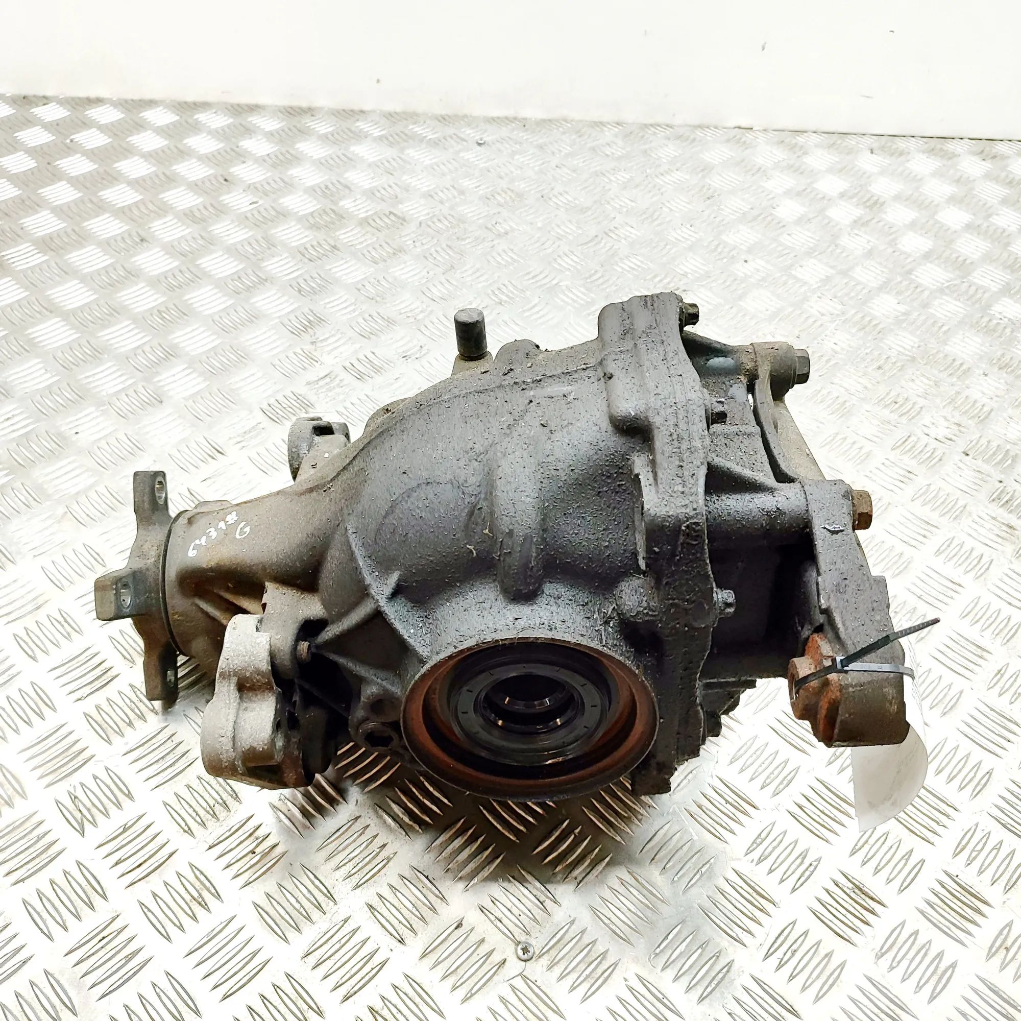 Mercedes-Benz A (W176) takatasauspyörästö A2223508700 Rear Differential MERCEDES-BENZ S-C...