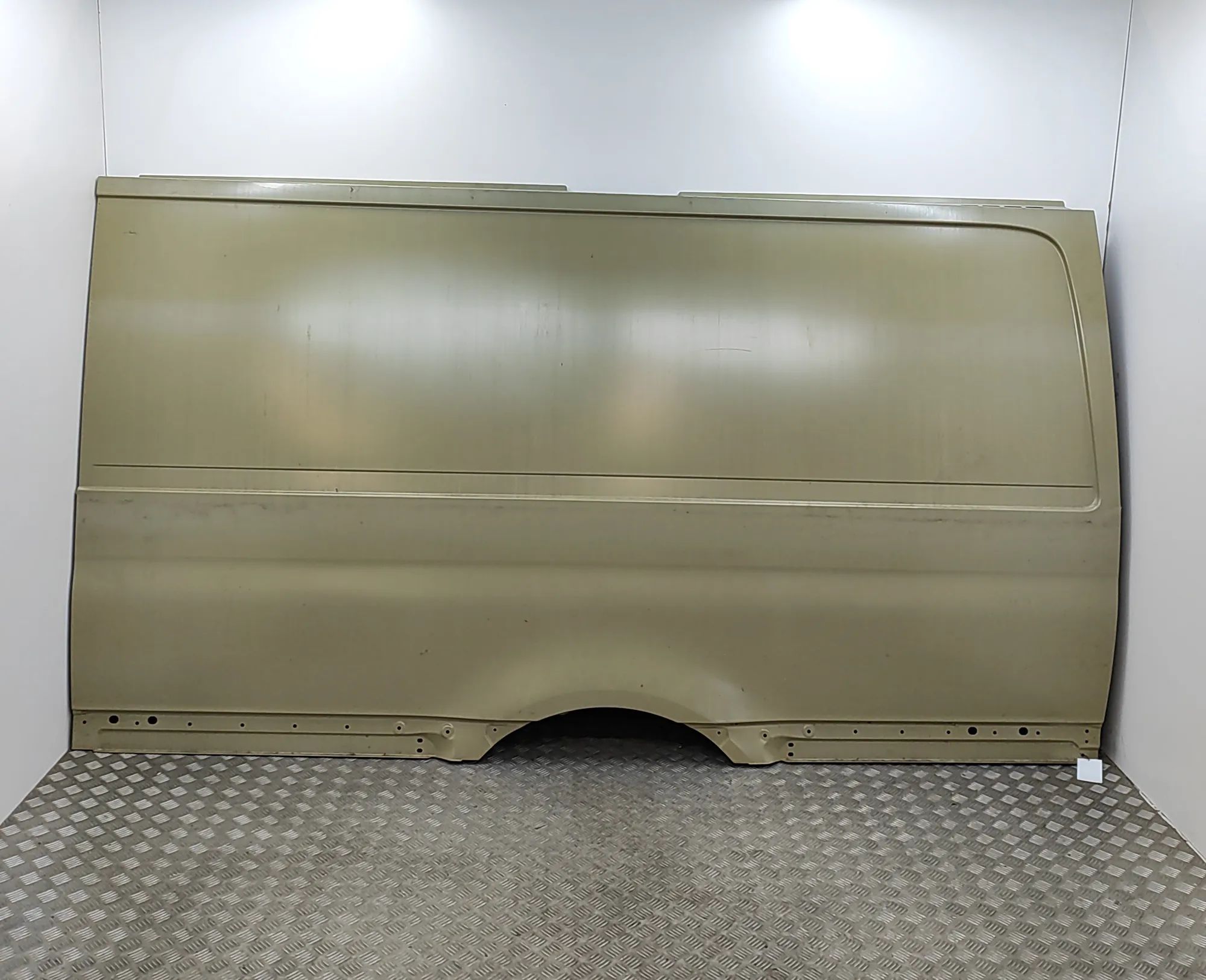 Mercedes-Benz Sprinter (W907 / W910)  Rear Left Fender A9076374100 Rear Left Fender MERCEDES-BENZ SPRI...