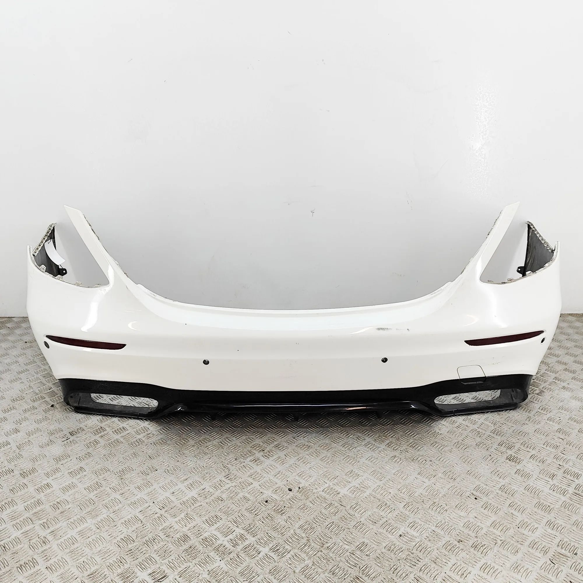 Mercedes-Benz A (W176) rear bumper A2138850801 Rear Bumper MERCEDES-BENZ E-CLASS (...