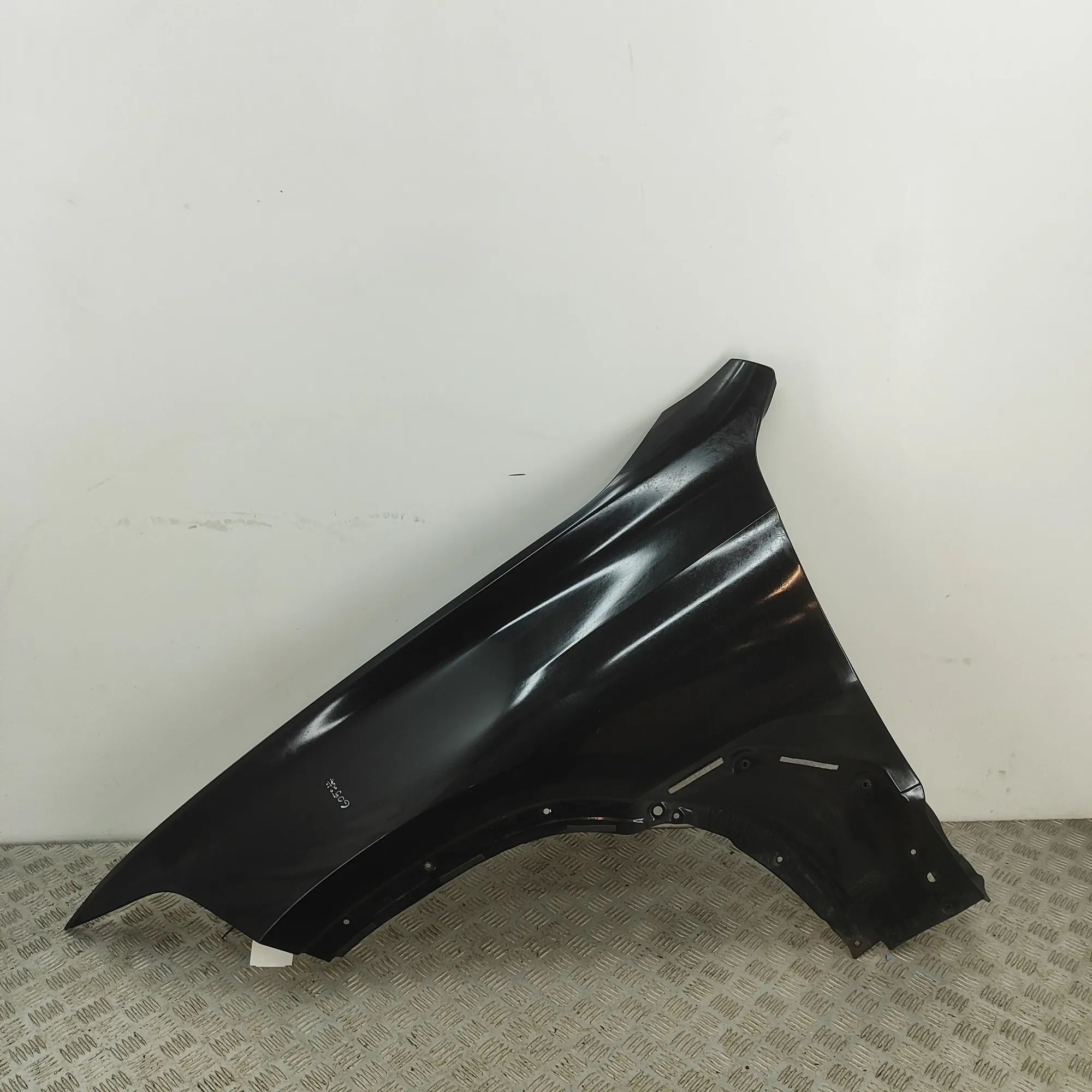 BMW X6 (G06) Front Left Fender 8737621 Front Left Fender BMW X6G06 (2019-...)
...