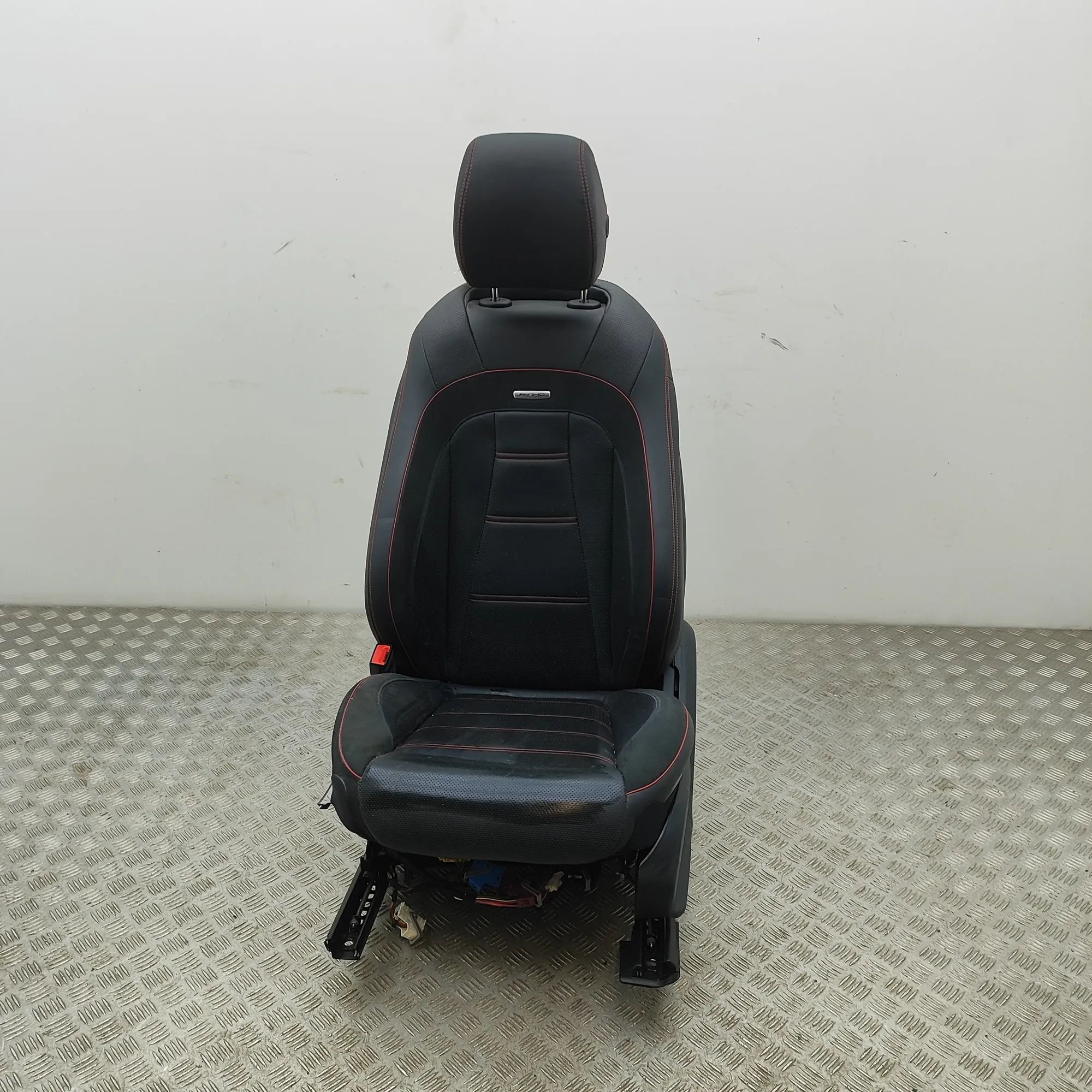 Mercedes-Benz A (W177) Front Left Seat A2139106016, A2139105706 Front Left Seat MERCED...