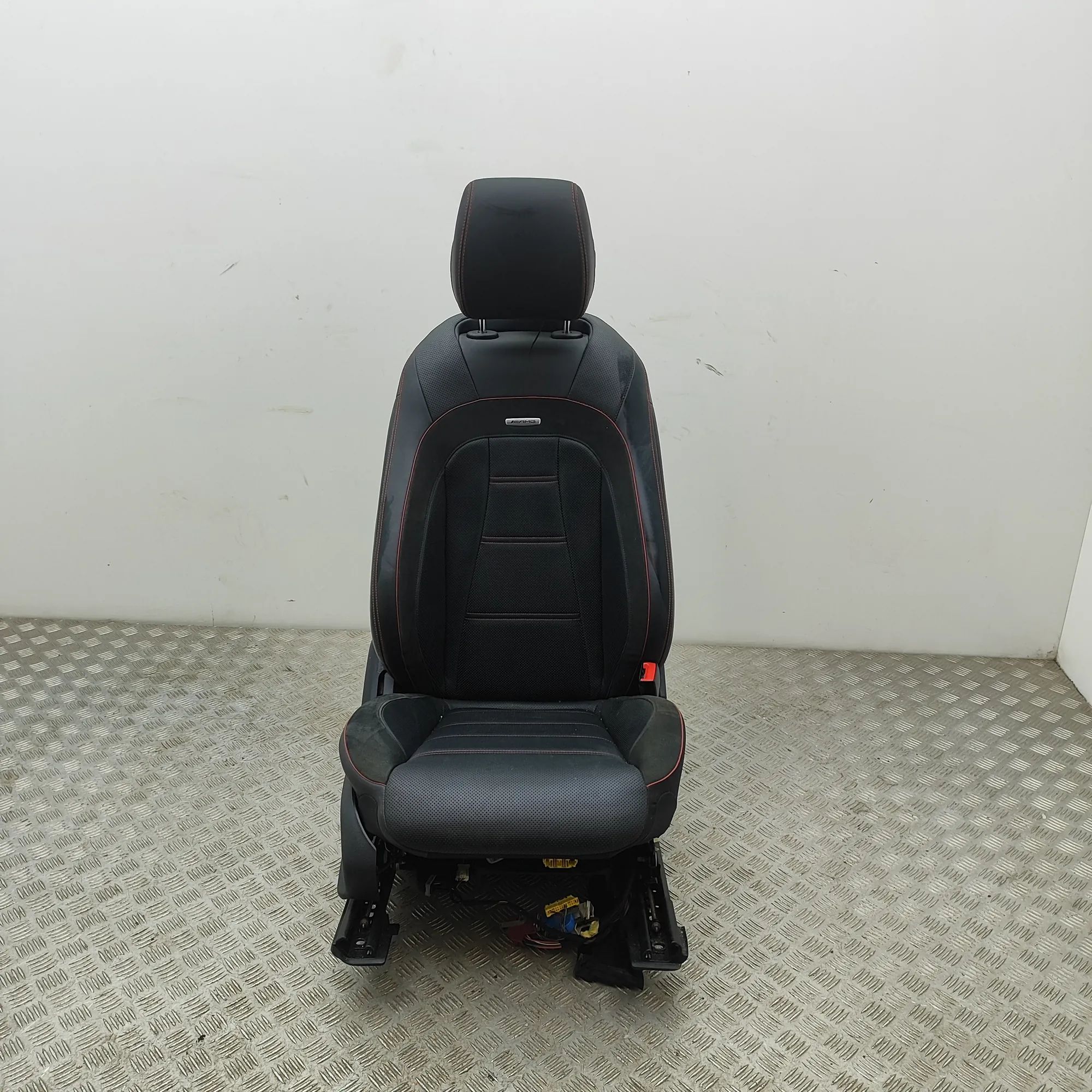 Mercedes-Benz A (W177) Front Right Seat A2139104906, A2139103012 Front Right Seat MERCE...