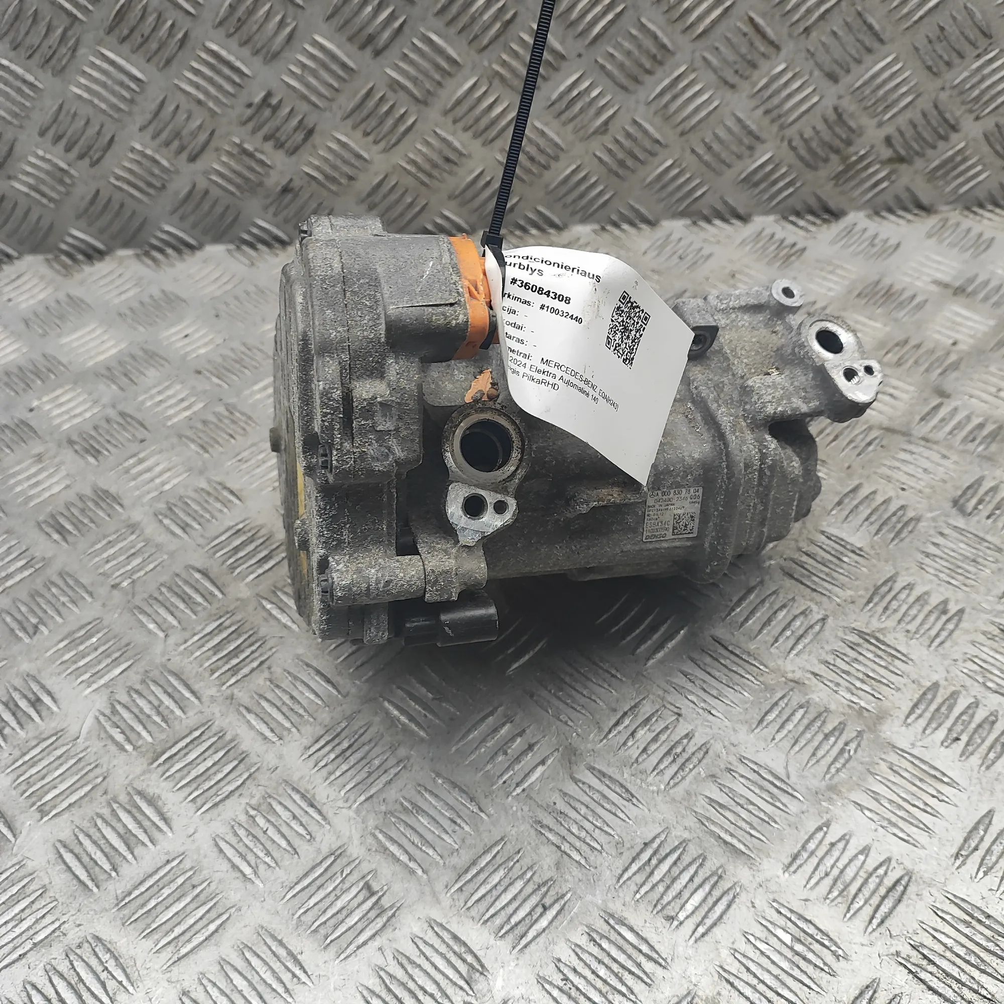Mercedes-Benz GLA / EQA (H247) Air Condition A/C Pump A0008307804 Air Condition A/C Pump MERCEDES-BEN...