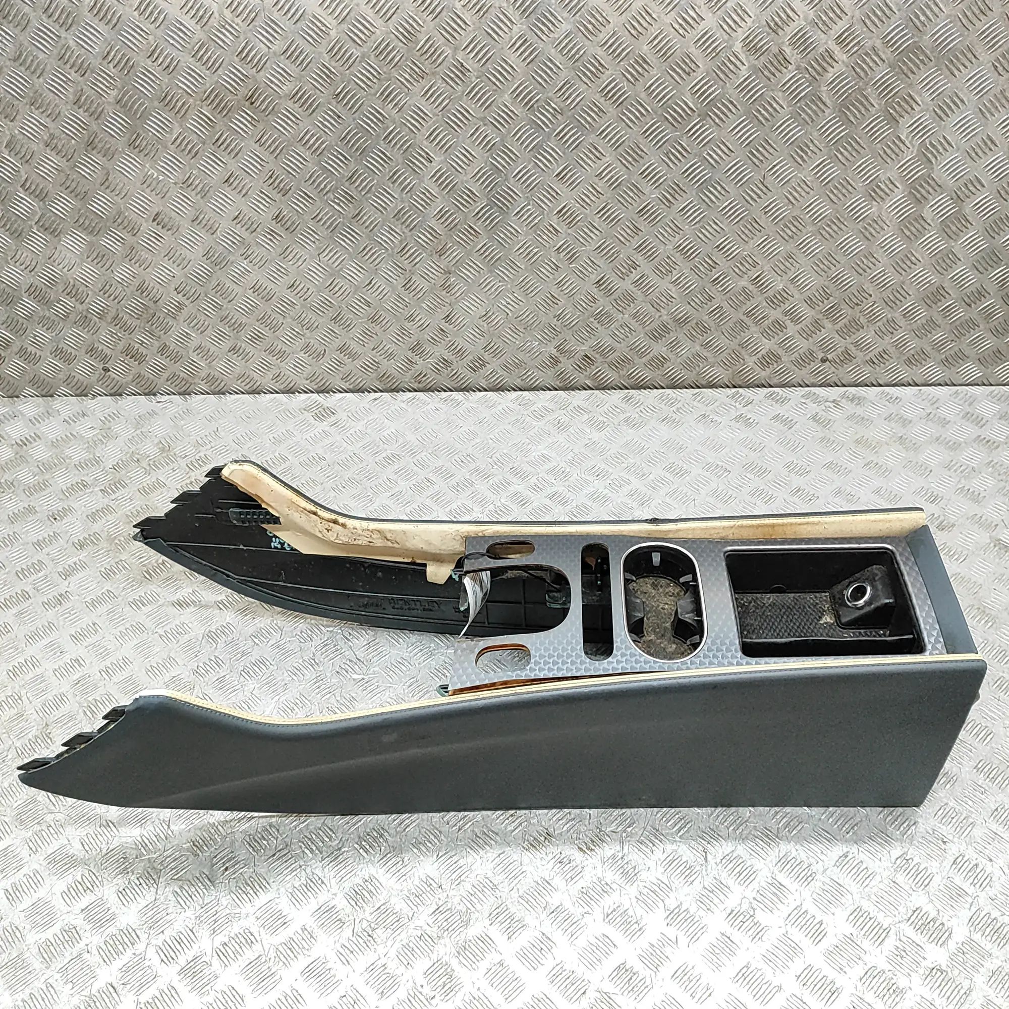 Bentley Continental GT, GTC, Flying Spur center console 3W3863305B, 3W0858192D, 3W0858105, 3W3863227 Ce...