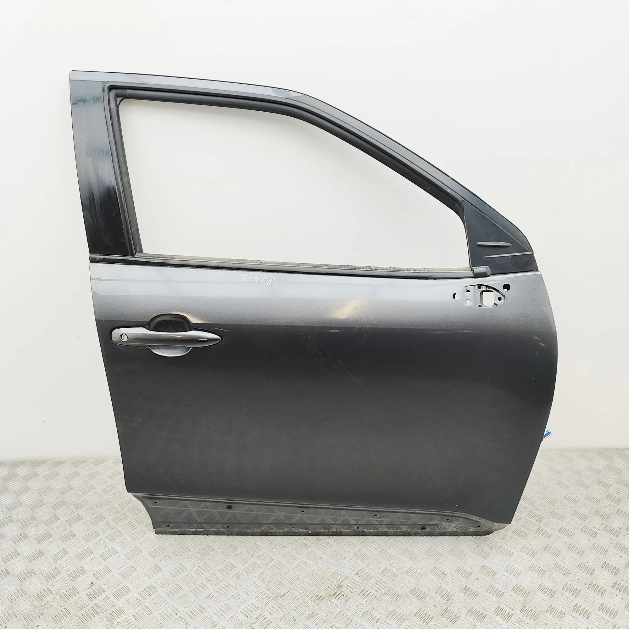Toyota Yaris Front Right Door 67001-K2011 Front Right Door TOYOTA YARIS (CROS...