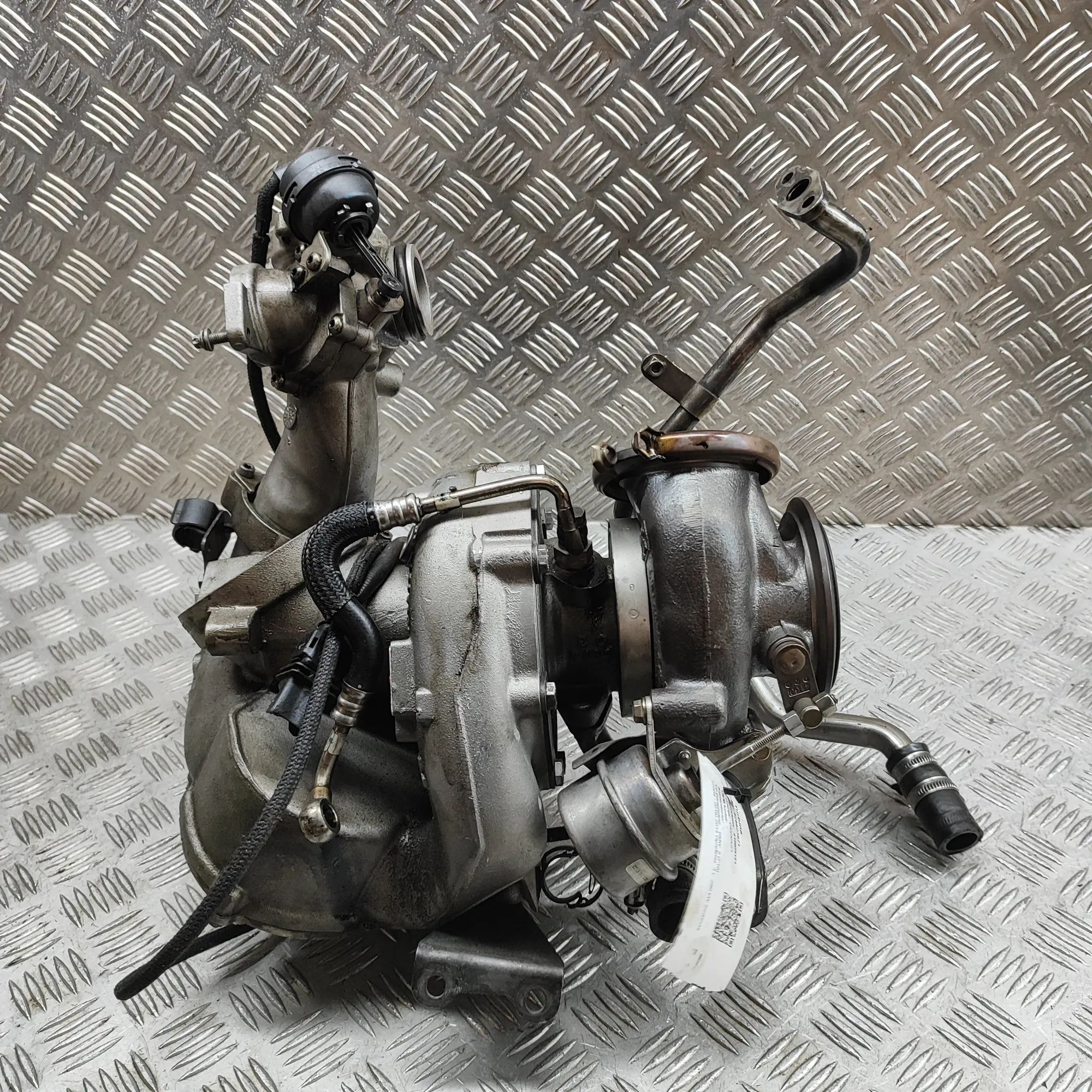 BMW 5 (F10 / F11) Turbocharger 8506392, 7823884, 8516125 Turbocharger BMW 5 SE...