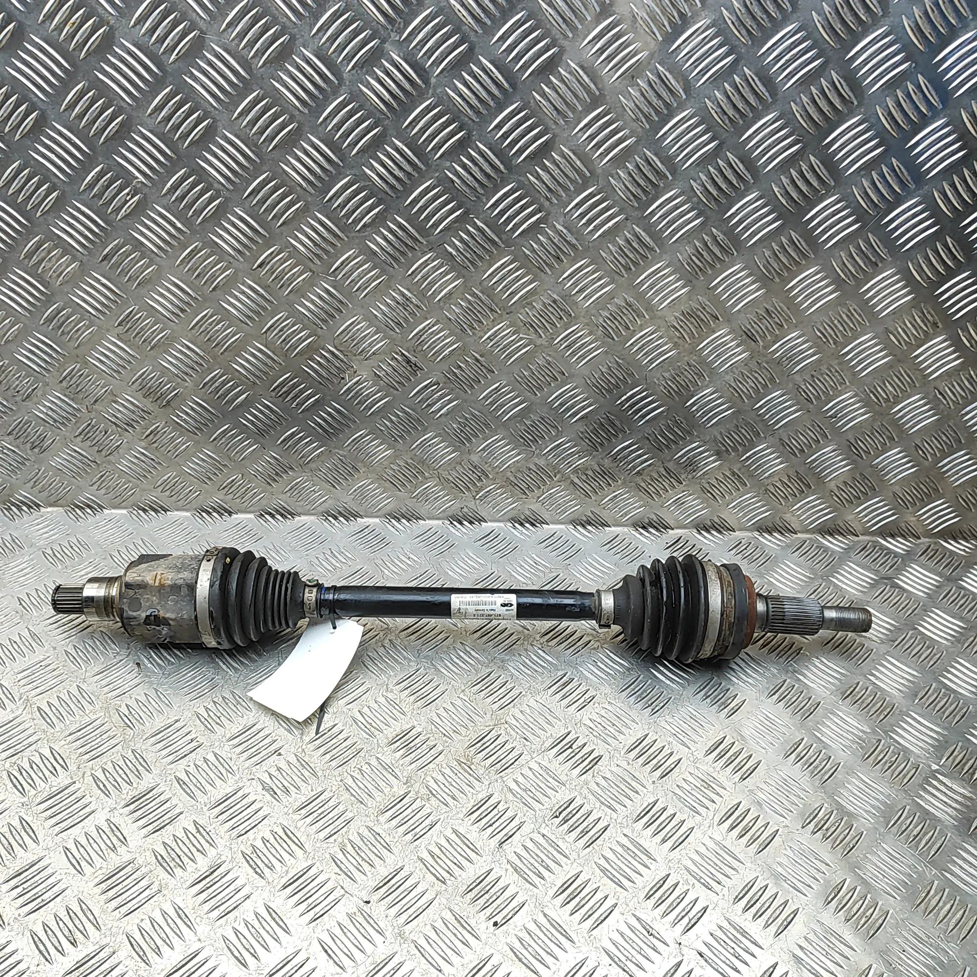 Porsche Panamera Front Right Driveshaft 971407271E Front Right Driveshaft PORSCHE PANAM...