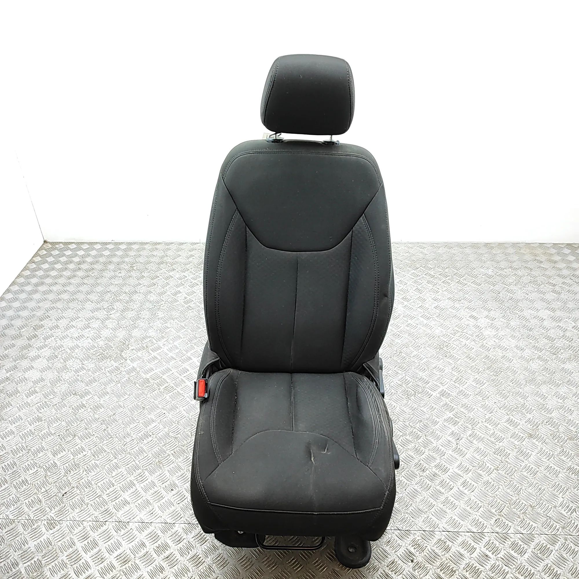 Jeep Wrangler (JK) Front Left Seat 6CF51DX9AA, 6CF49DX9AA Front Left Seat JEEP WRA...