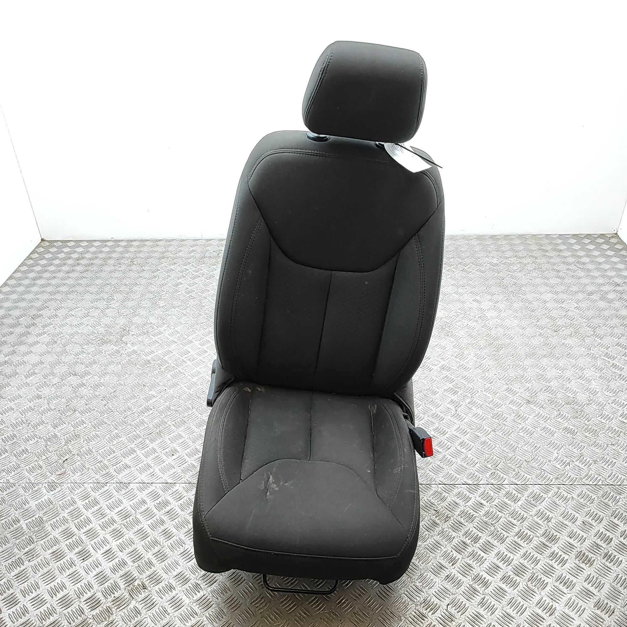 Jeep Wrangler (JK) Front Right Seat 6CF50DX9AA, 6CF48DX9AA Front Right Seat JEEP WR...