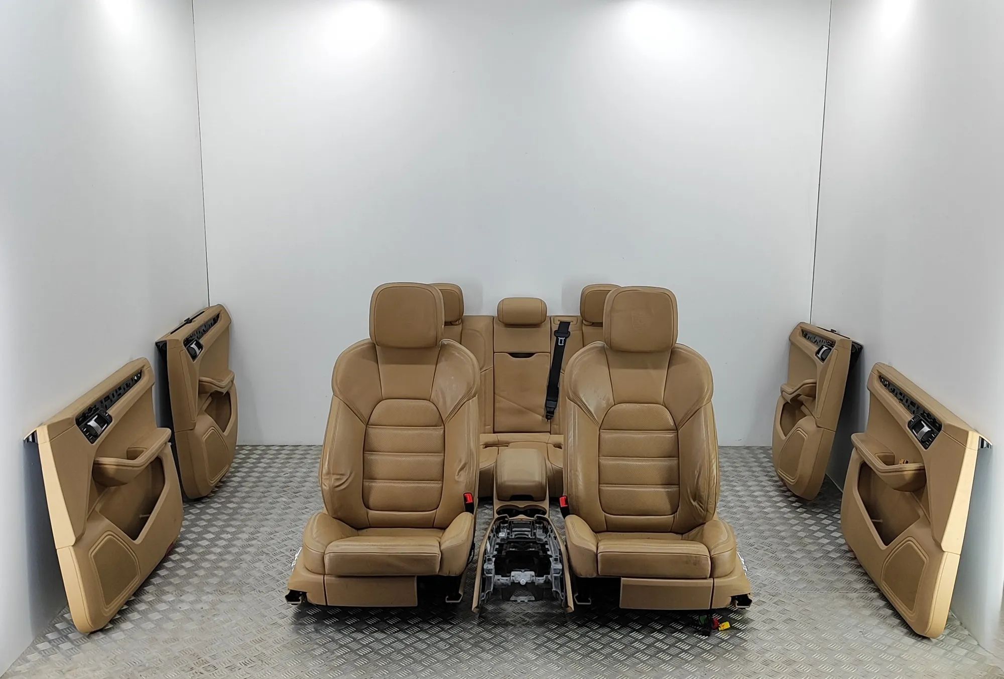 Porsche Macan Interior Seats W/ Door Cards Kit