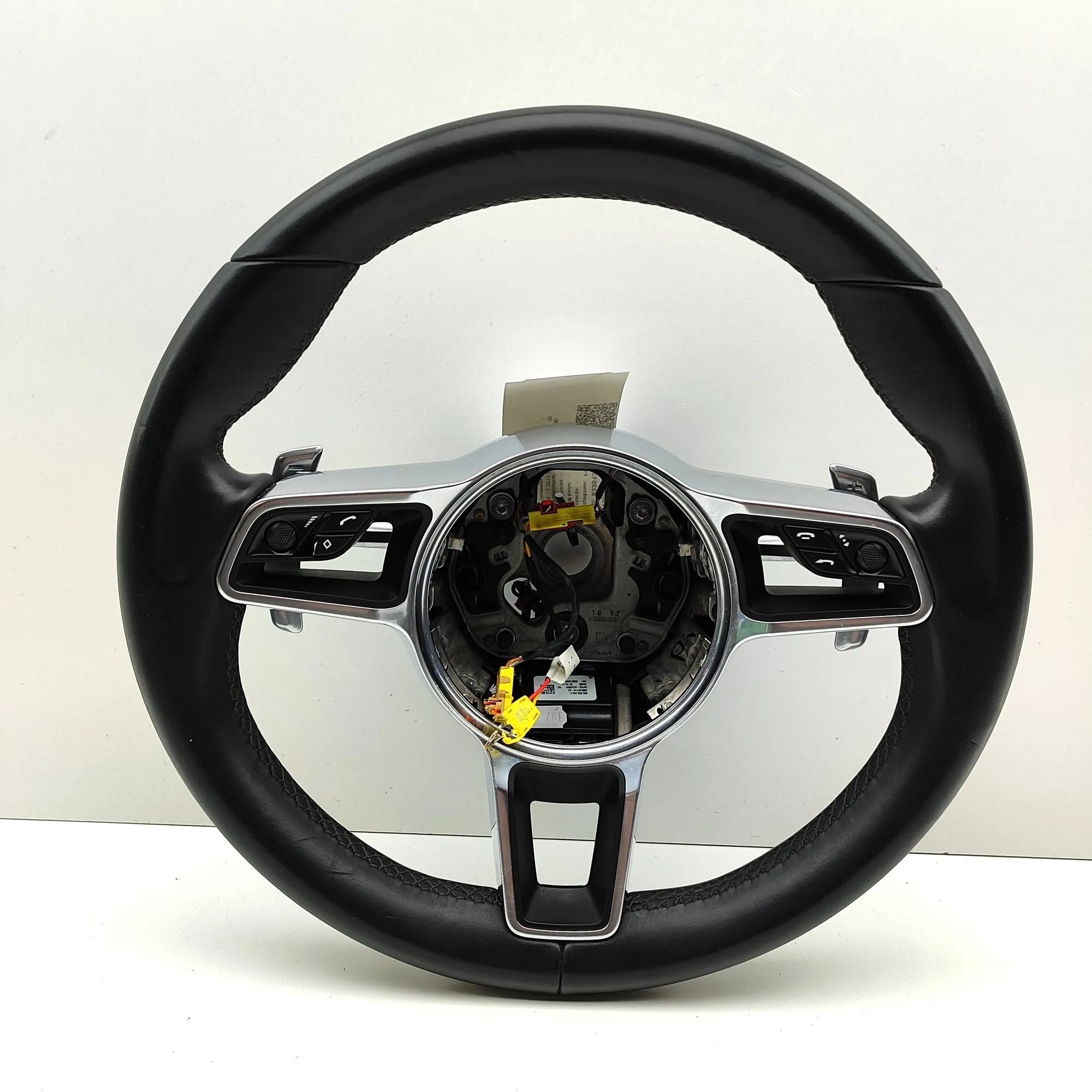 Porsche Macan steering wheel