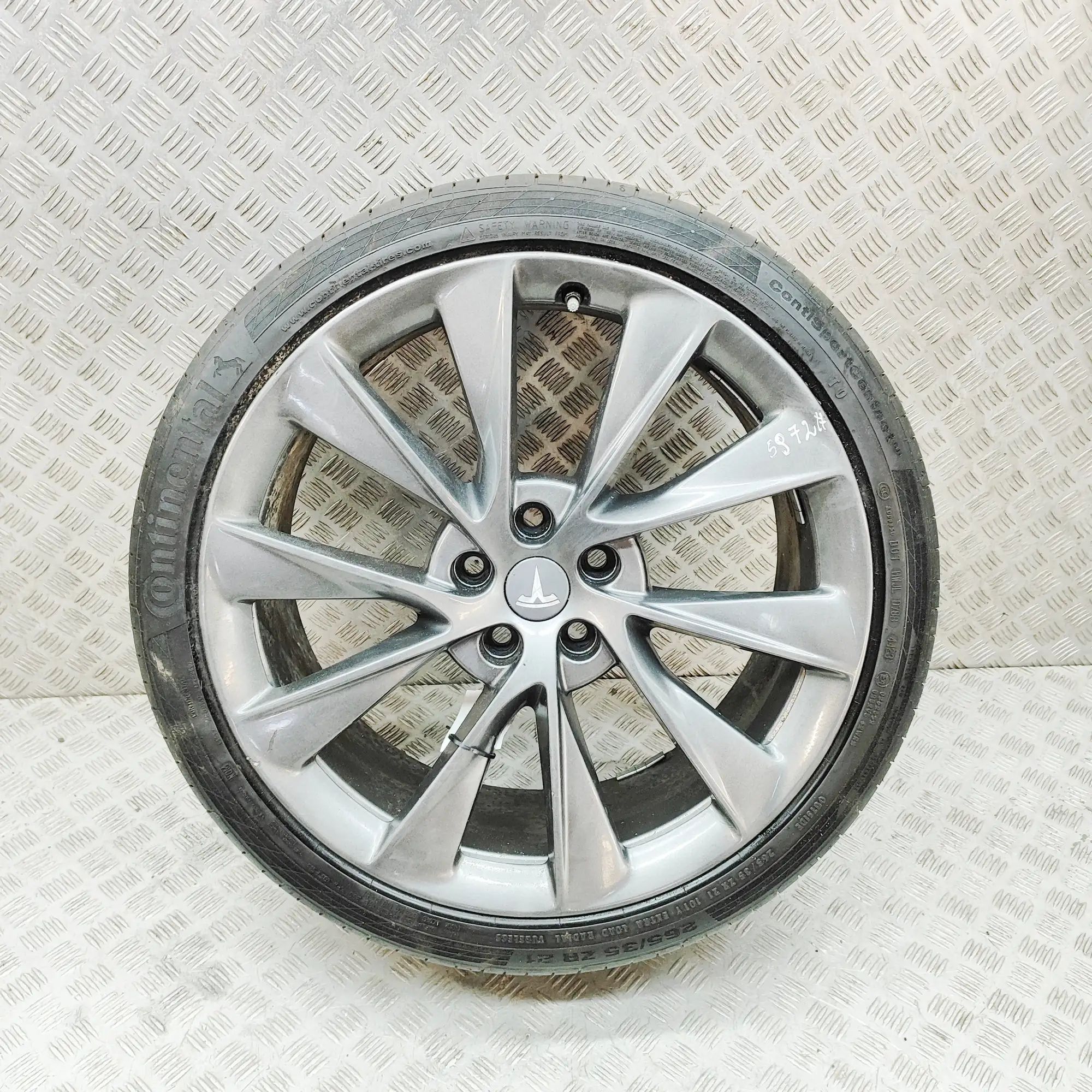 Tesla Model S Alloy Wheel 1066520-00-C Alloy Wheel TESLA MODEL S (2012-.....