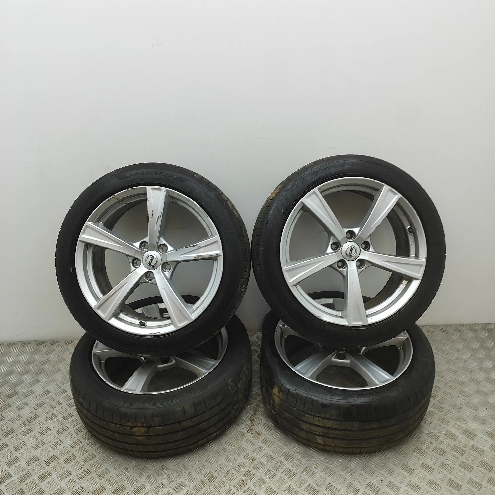 Volvo S60 Alloy Wheel Set 31423515 Alloy Wheel Set VOLVO V60 (II 225, 227...