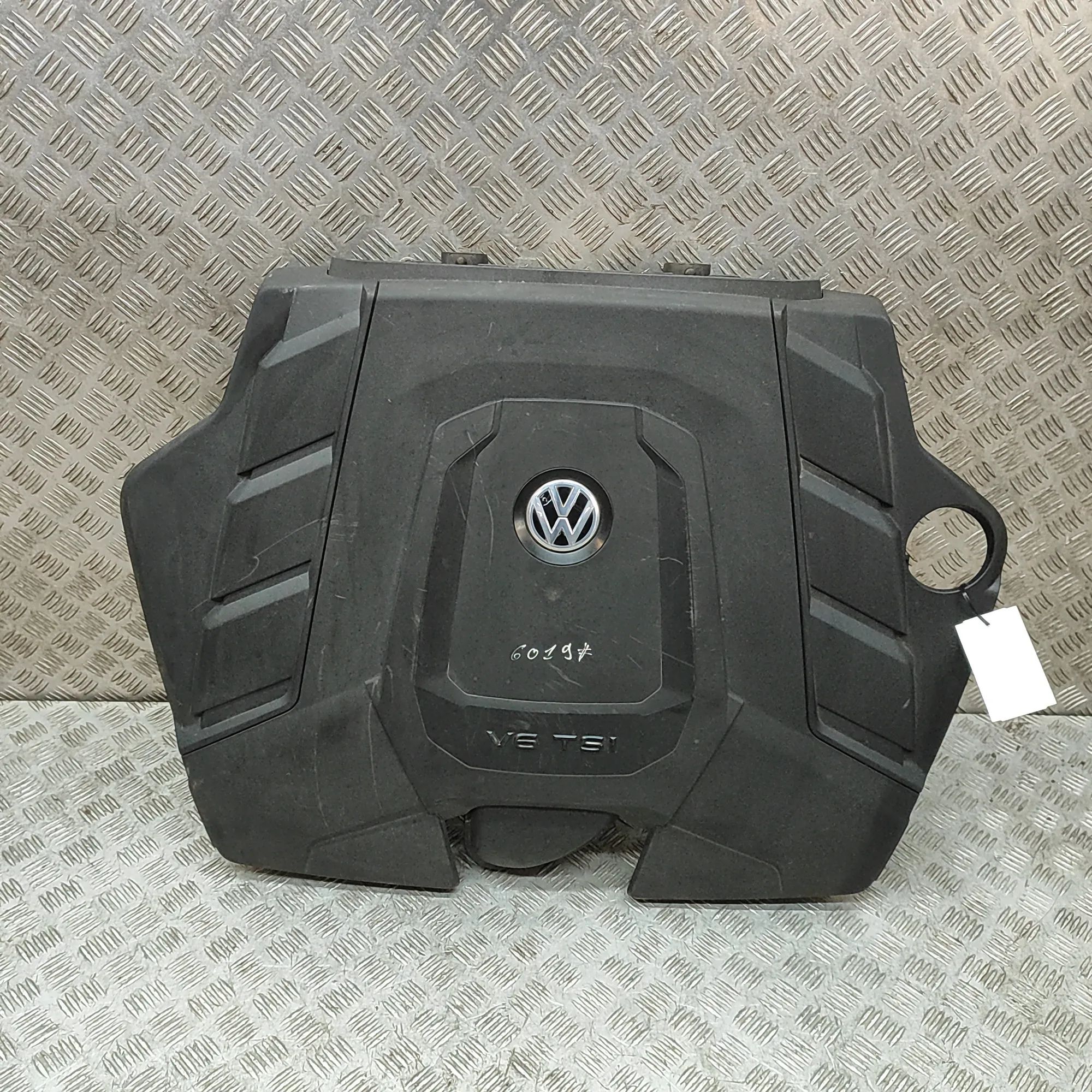 Volkswagen Touareg Air filter box  06M129684G, 4M0133835G Air Filter Box VW TOUARE...