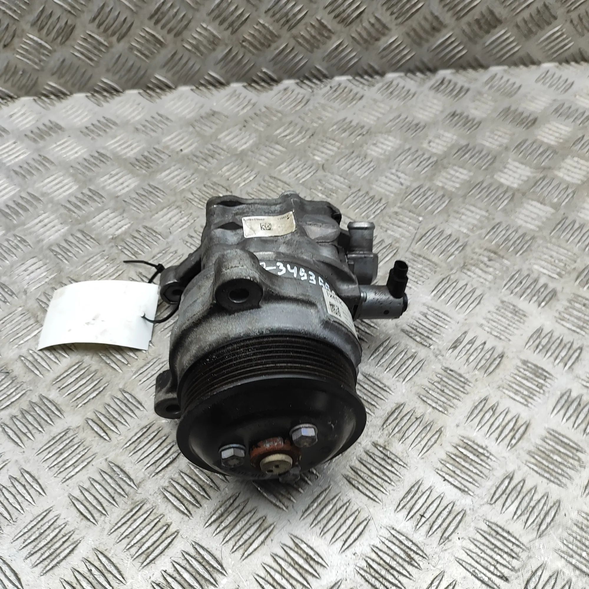 BMW X5 (E70) roolivõimendi pump LH2115142, 6799278 Power Steering Pump BMW X5 (...
