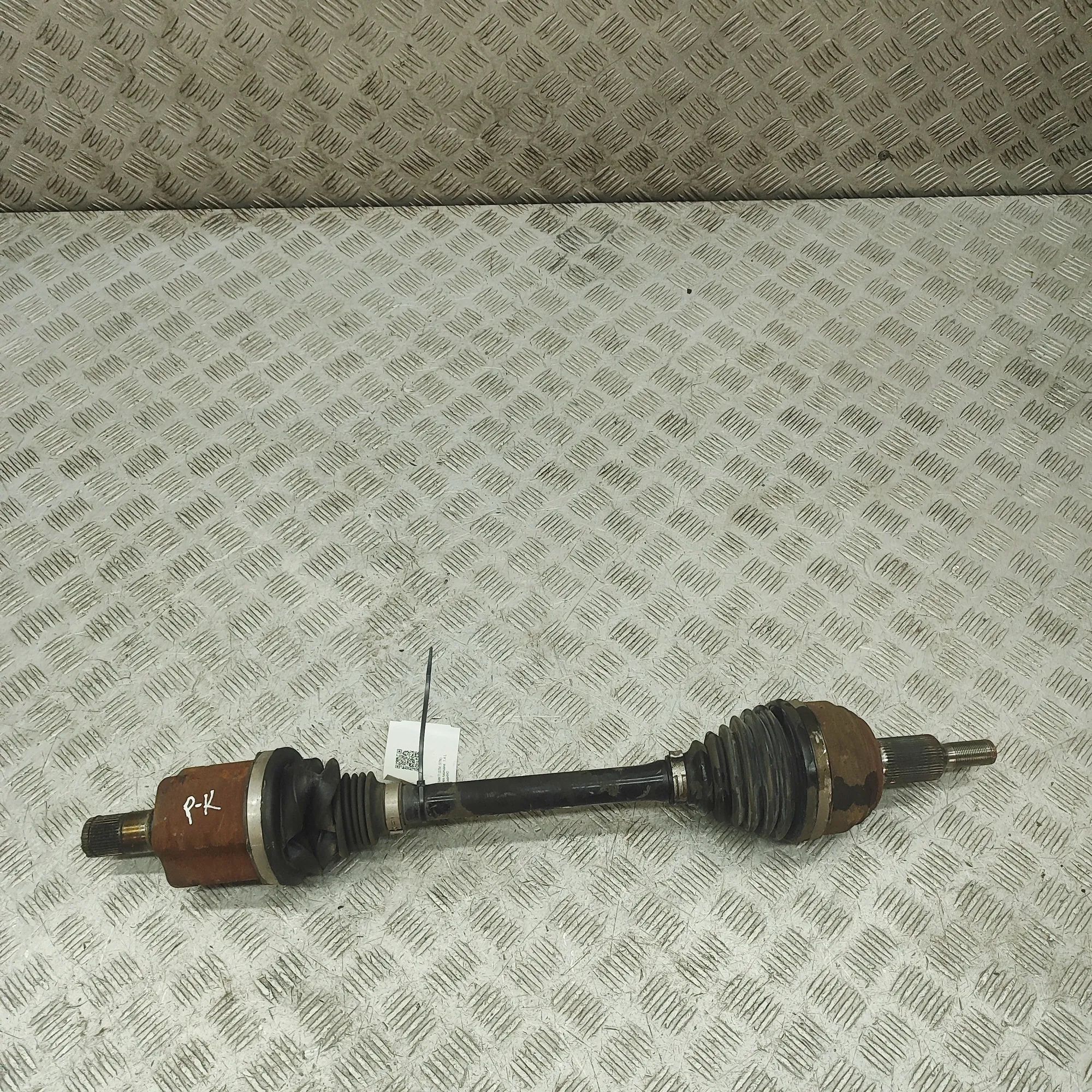 Volkswagen Multivan (T7) Front Left Driveshaft 7T0407271B Front Left Driveshaft VW MULTIVAN (T...