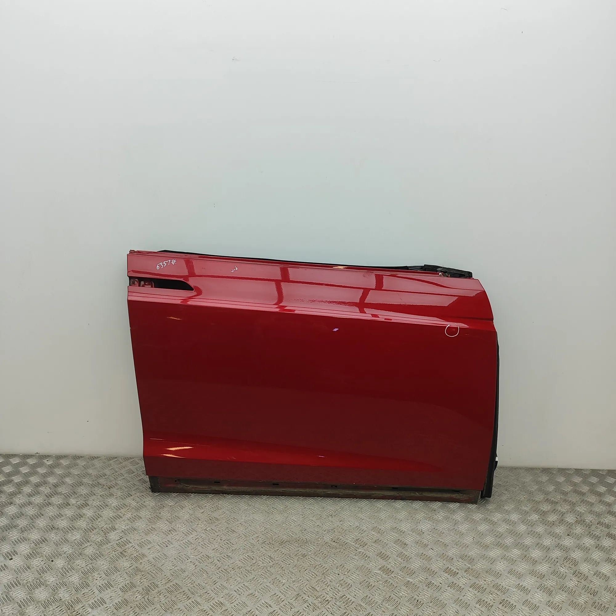 Tesla Model X Front Right Door 1069536-E0-C Front Right Door TESLA MODEL X (20...