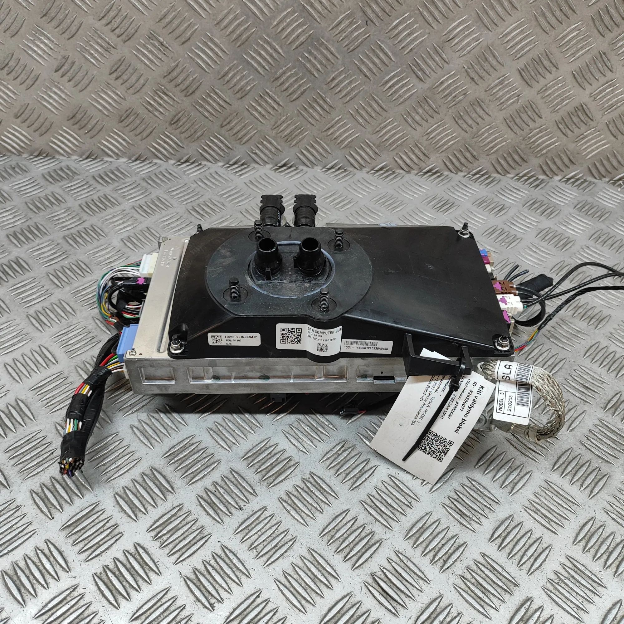 Tesla Model 3 Other Control Units 1483140-00-B, 1566786-85-C Other Control Units ...