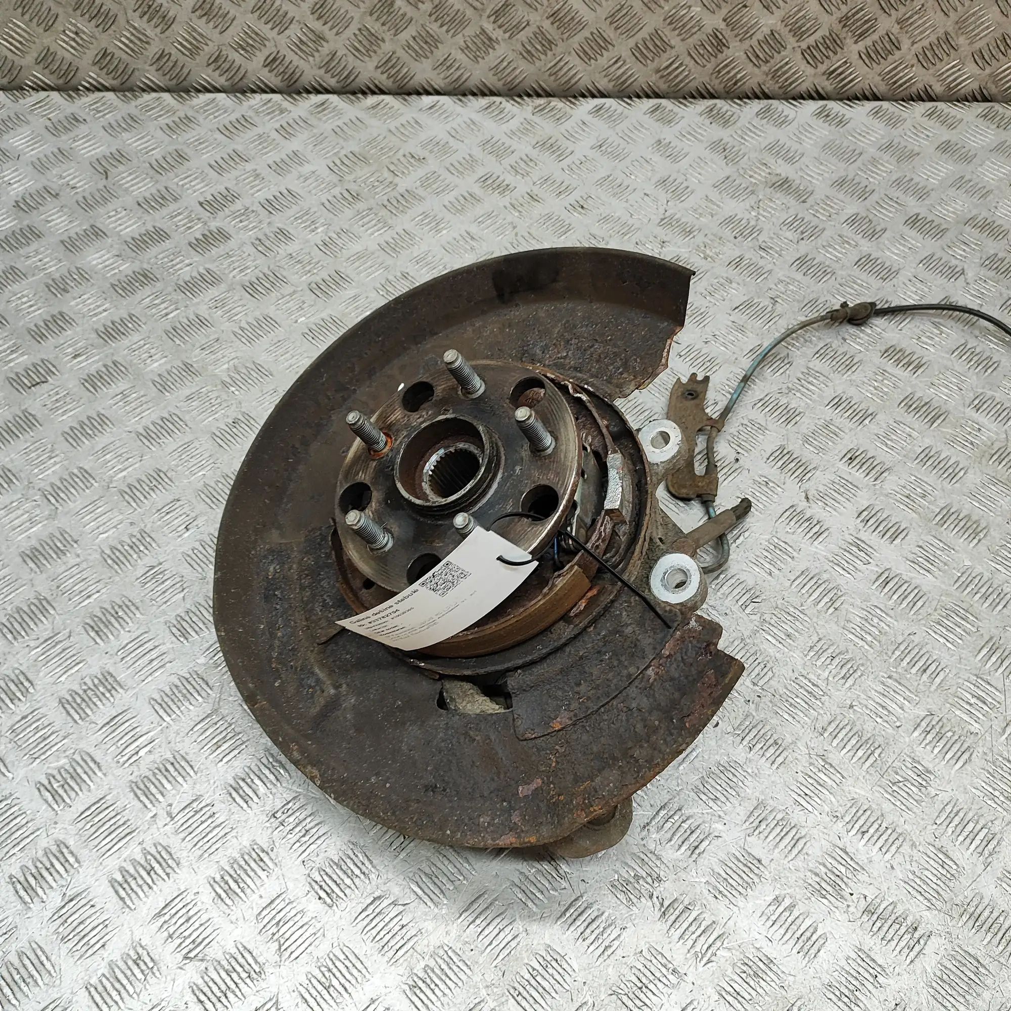 Lexus RC Rear Right Wheel Hub 42304-24040 Rear Right Wheel Hub LEXUS RC (_C1_...