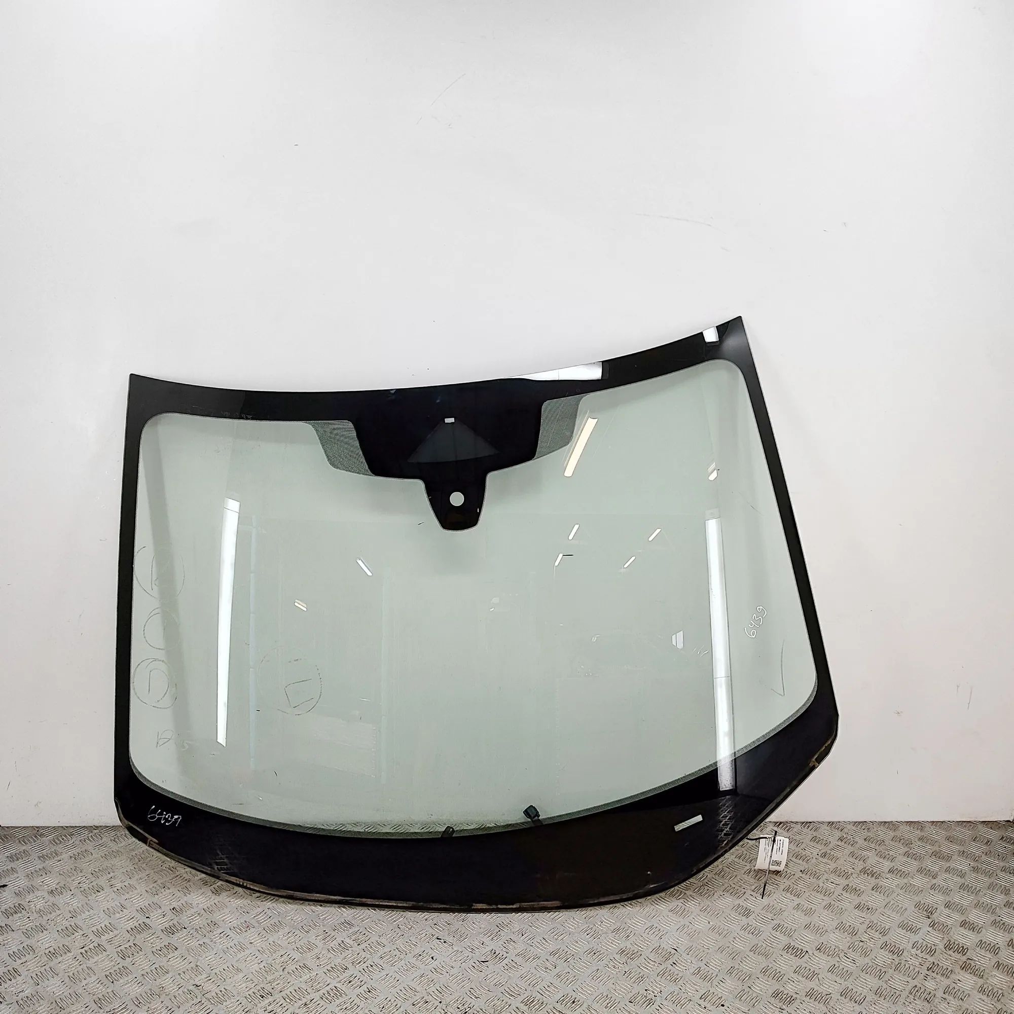 Nissan Ariya Front Windshield 72700-5MP3A Front Windshield NISSAN ARIYA (FE0)...