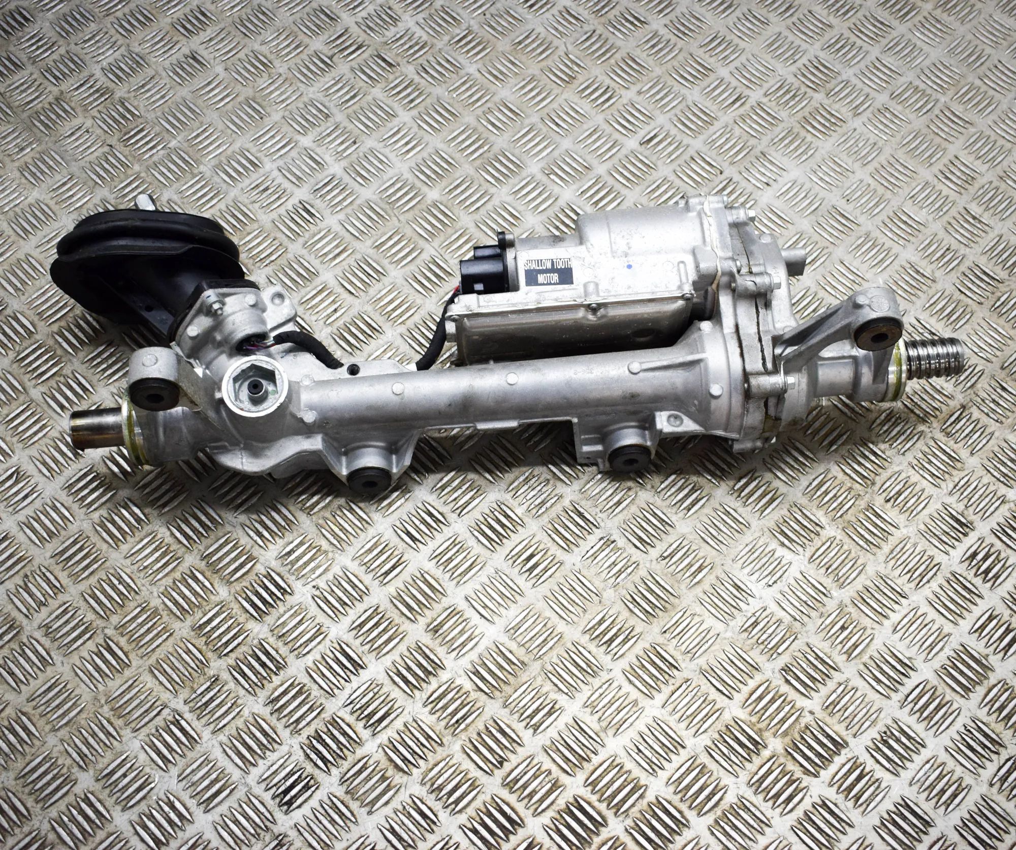 Chrysler Pacifica steering rack 38251434, 68460391AD, G0310-30057 Steering Rack...