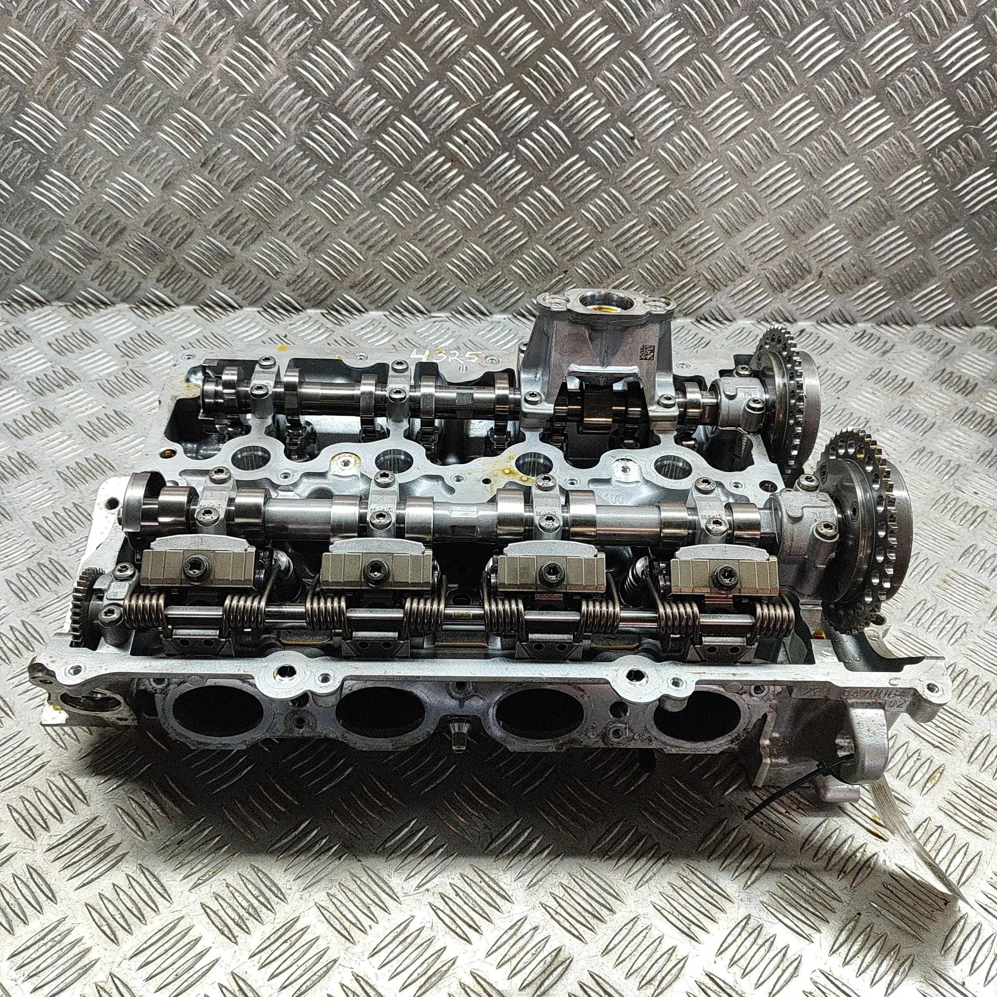 BMW 2 (F44) Engine Cylinder Head