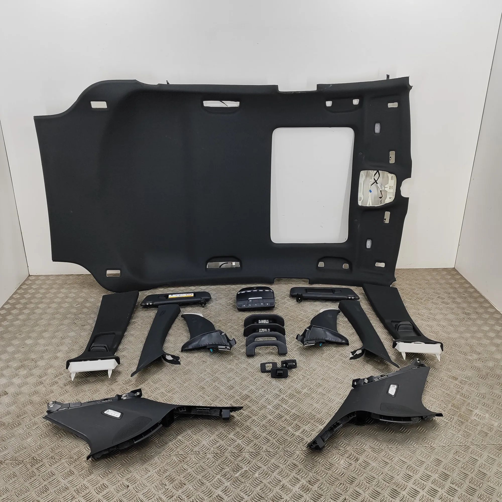 Mercedes-Benz EQC (N293) Black Roof Headliner Set A2936908900 Black Roof Headliner Set MERCEDES-B...