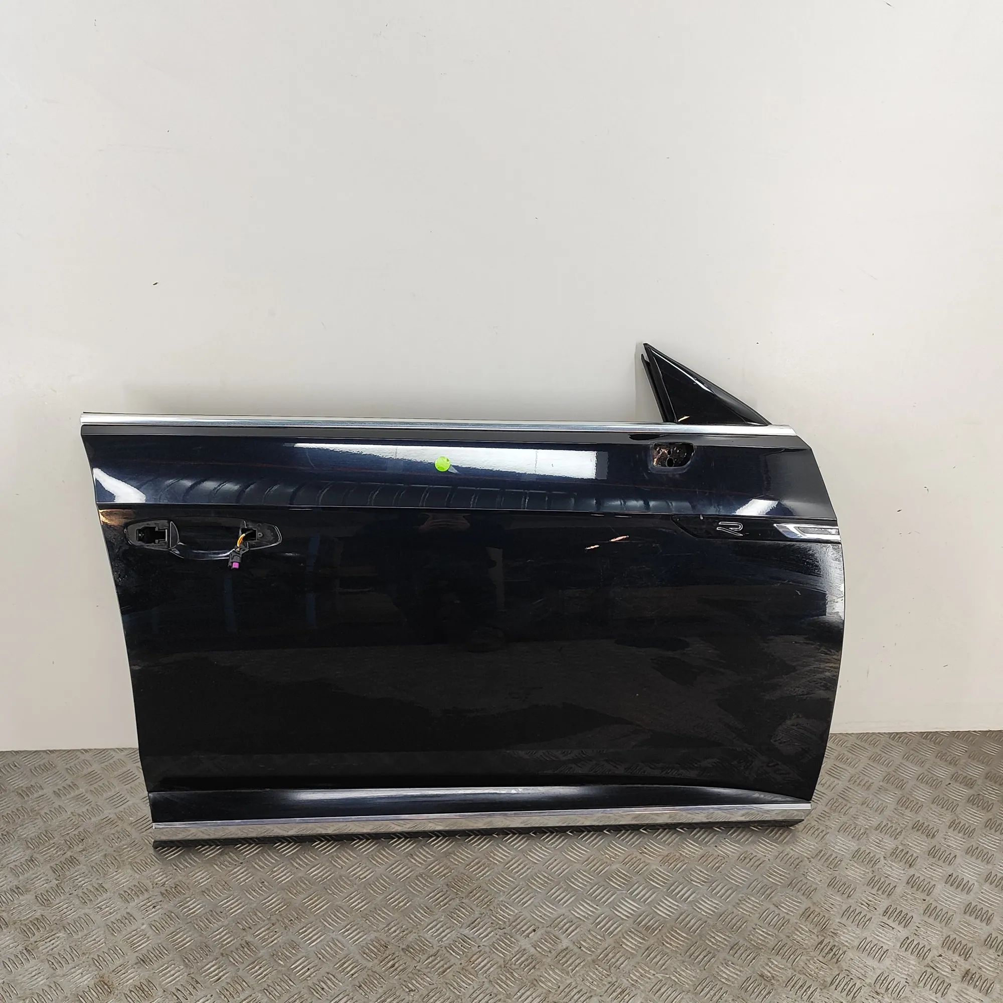 Volkswagen Arteon Front Right Door 3G8831056AK Front Right Door VW ARTEON (SHOOTIN...
