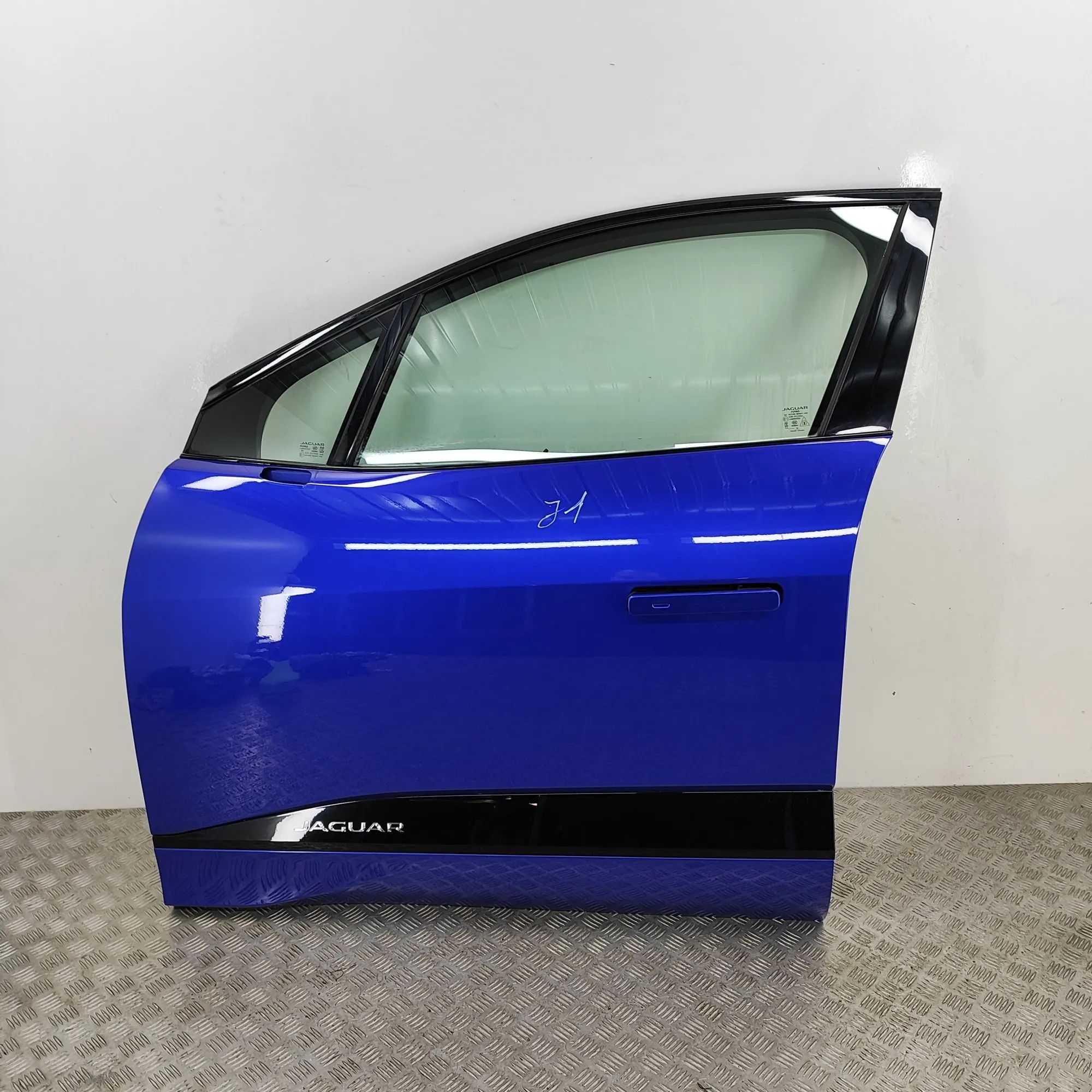 Jaguar I-Pace Front Left Door J9D3-21123-AE, J8A2-14D618-CC, SAJ9D320125AA Fr...