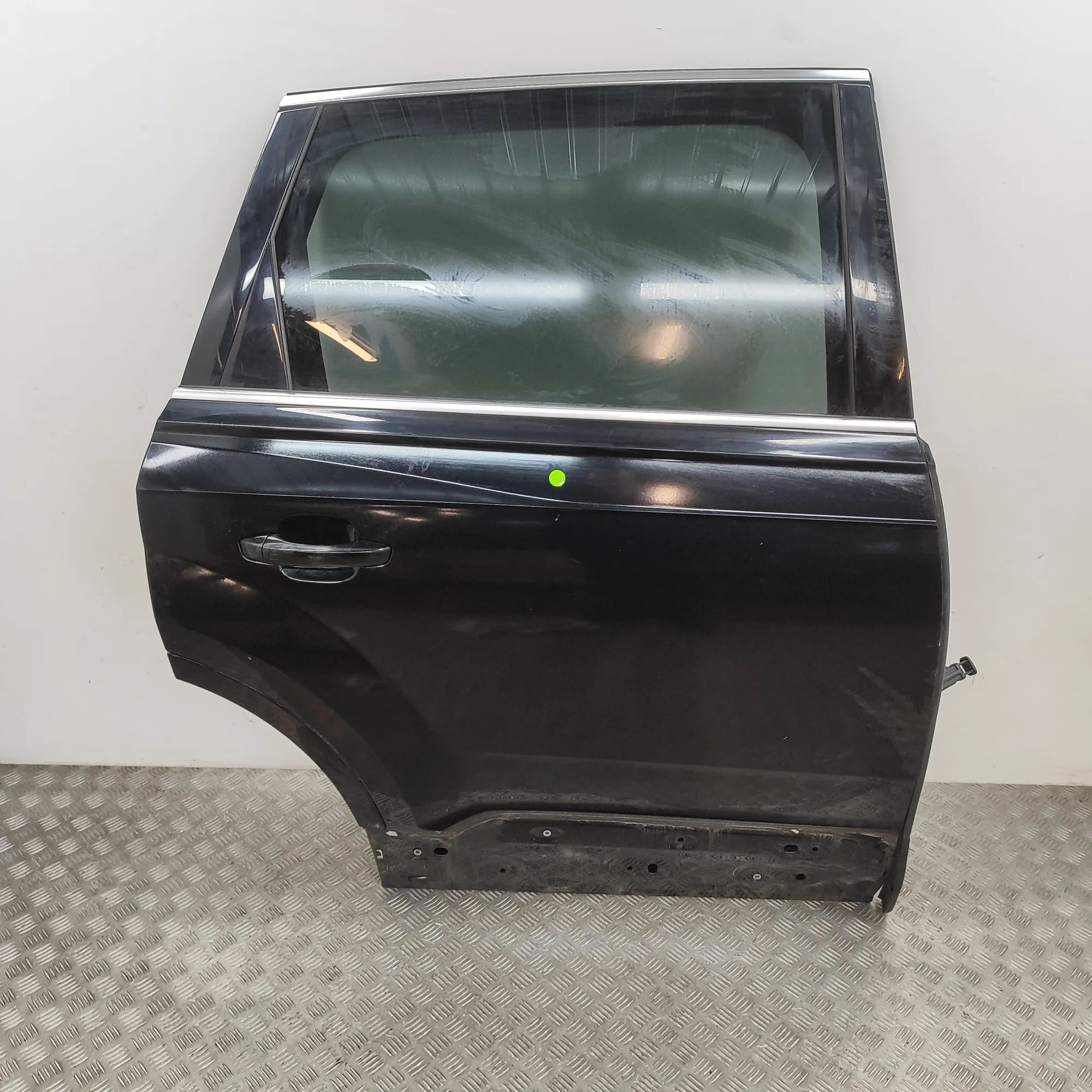 Audi Q7 (4M) Rear Right Door 4M0833052E Rear Right Door AUDI Q7 (4M) (2015-....
