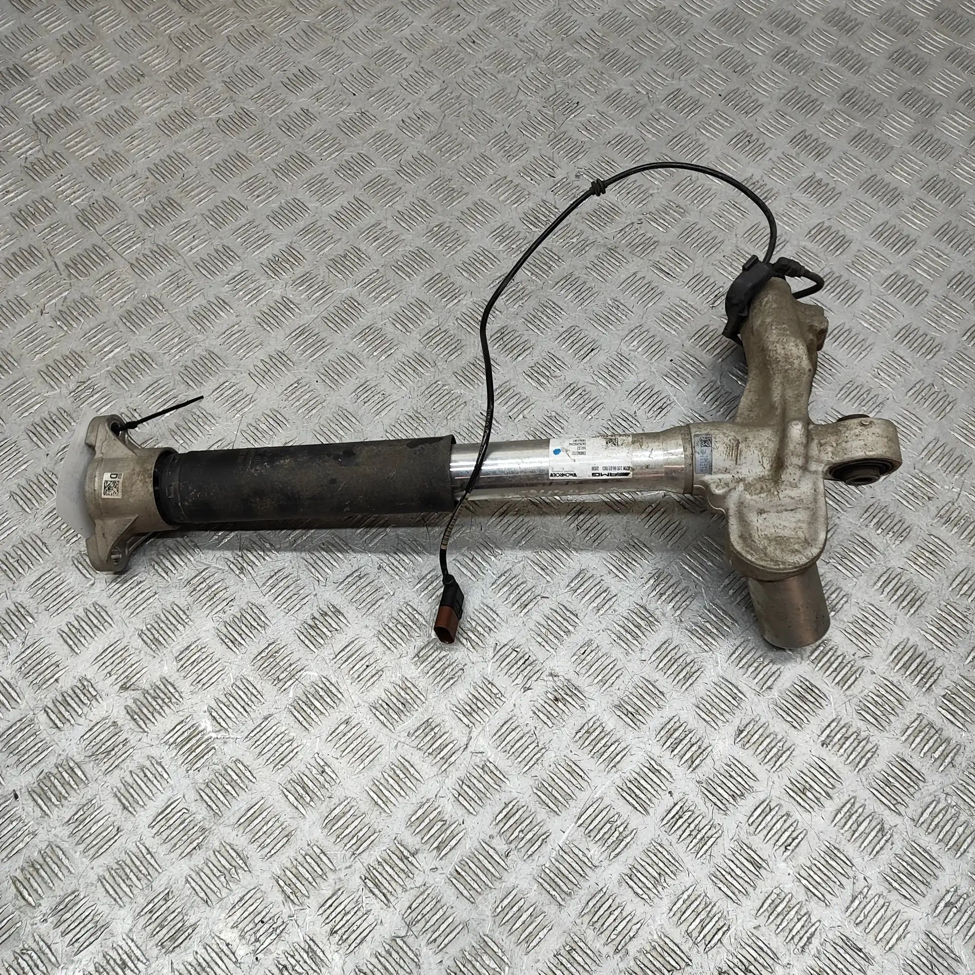 Mercedes-Benz A (W177) Rear Right Shock Absorber A2063206607 Rear Right Shock Absorber MERCEDES-...