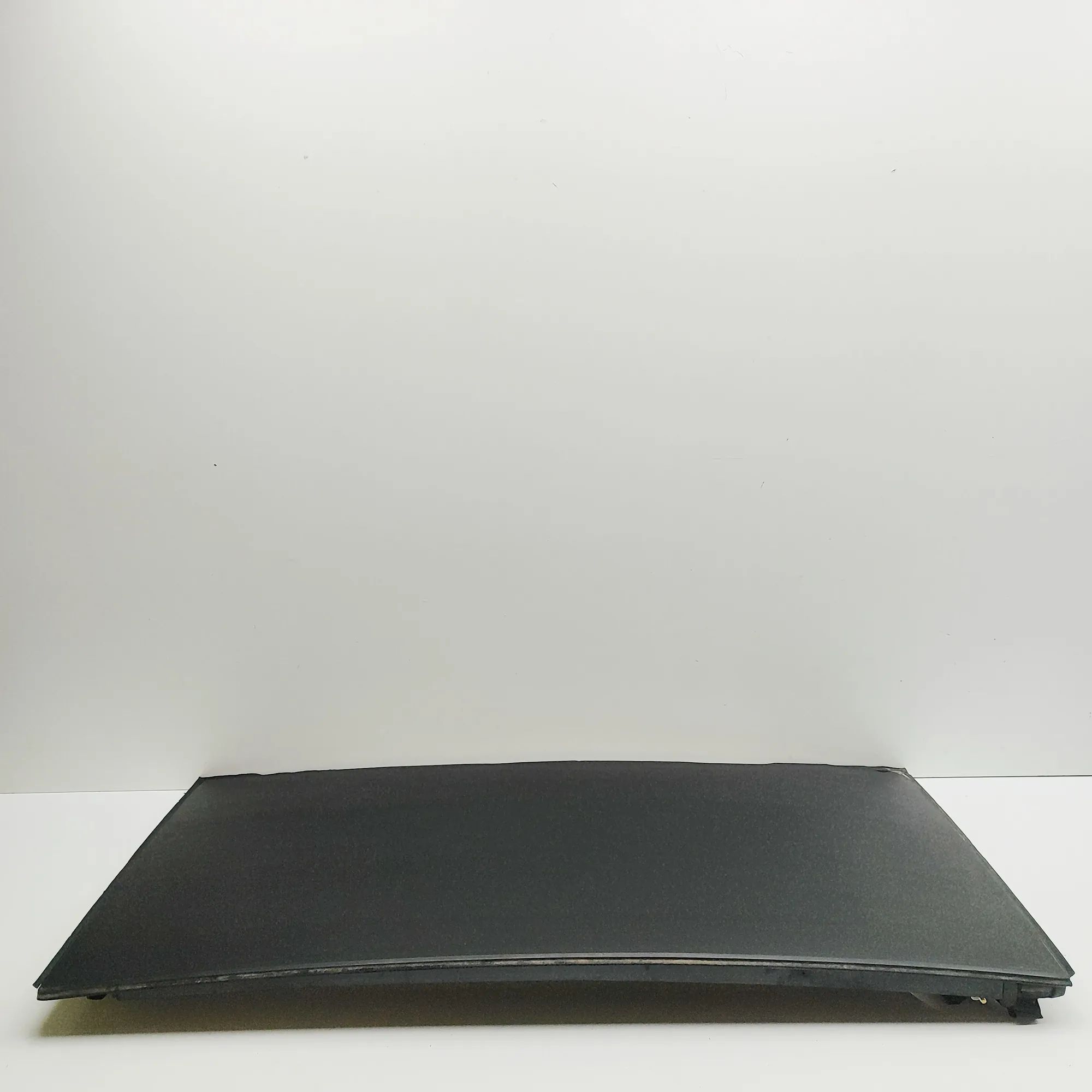 Tesla Model X Katuseluuk, klaasist 1034902-00-M Sunroof TESLA MODEL X (2013-...)

...