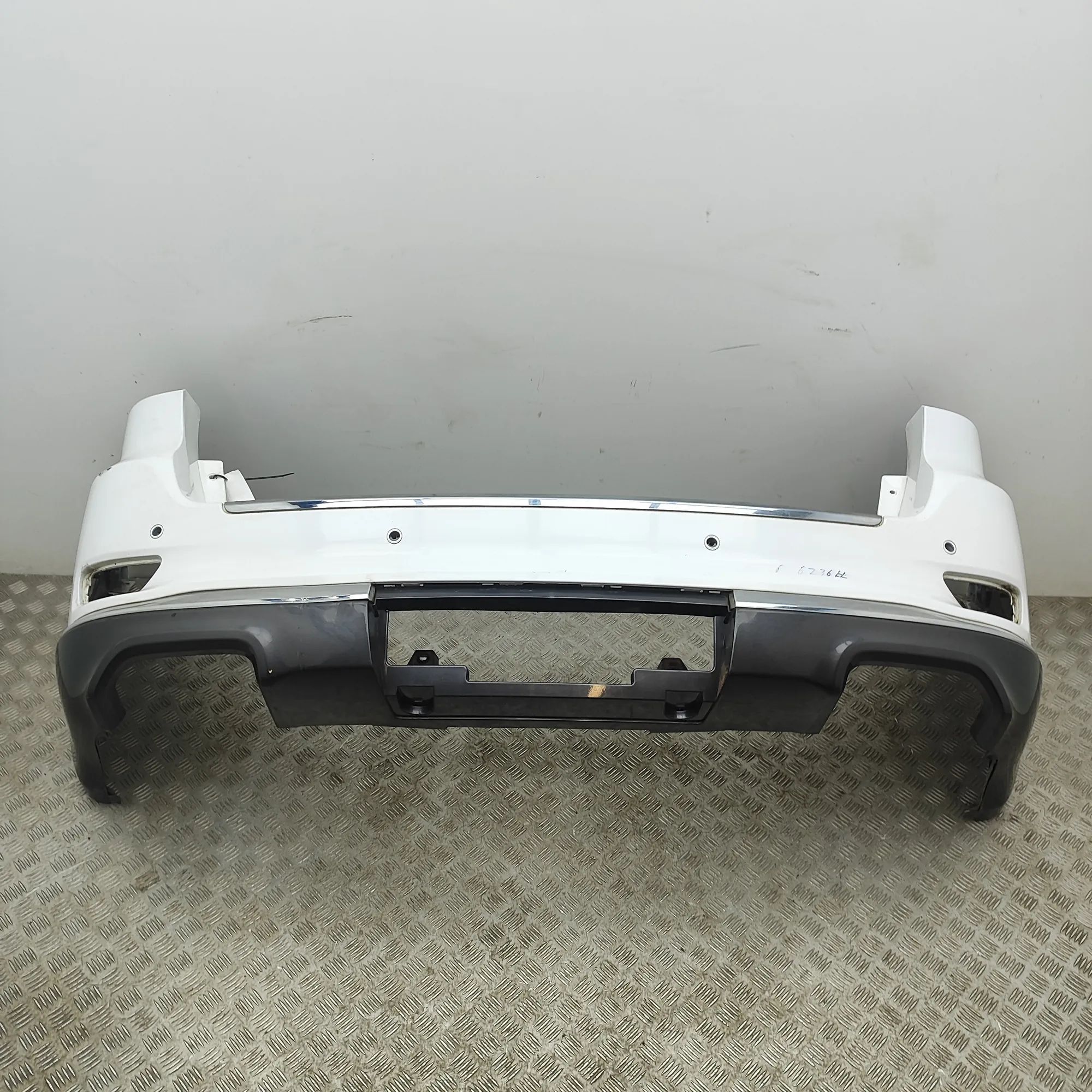 Jeep Grand Cherokee (WK) rear bumper K1WD29TZZAC, K1WD23TZZAC Rear Bumper JEEP GRAND...