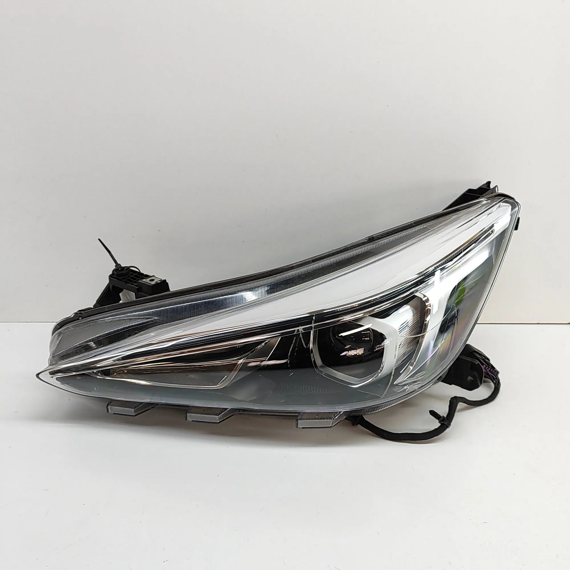 Front Left Headlight Brand/Model: MG MG
Year: 2024
Engine: 1500 cm3 ...