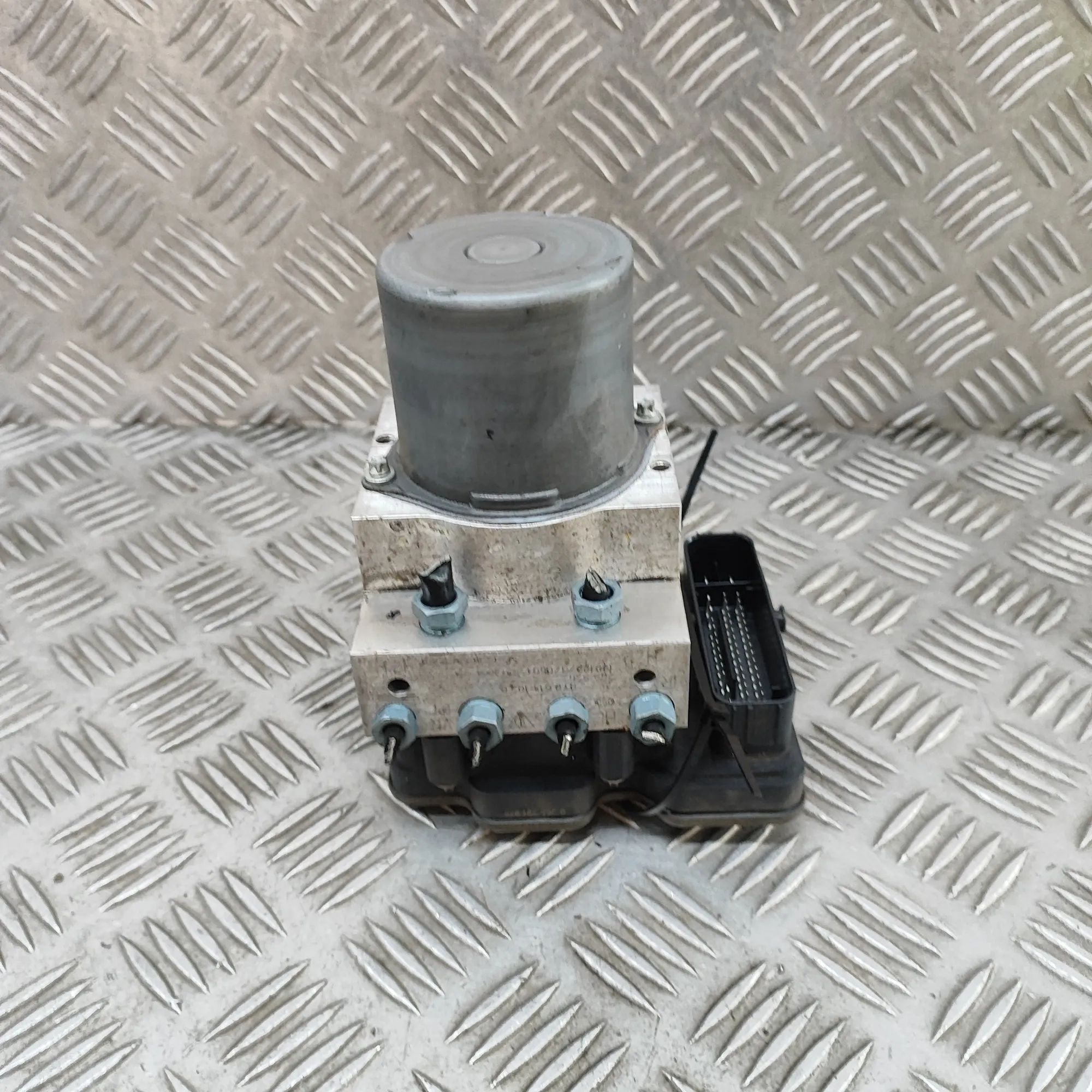 Porsche Cayenne ABS Hydraulipumppu 9Y0614102, 9Y0614102B ABS Pump PORSCHE CAYENNE ...