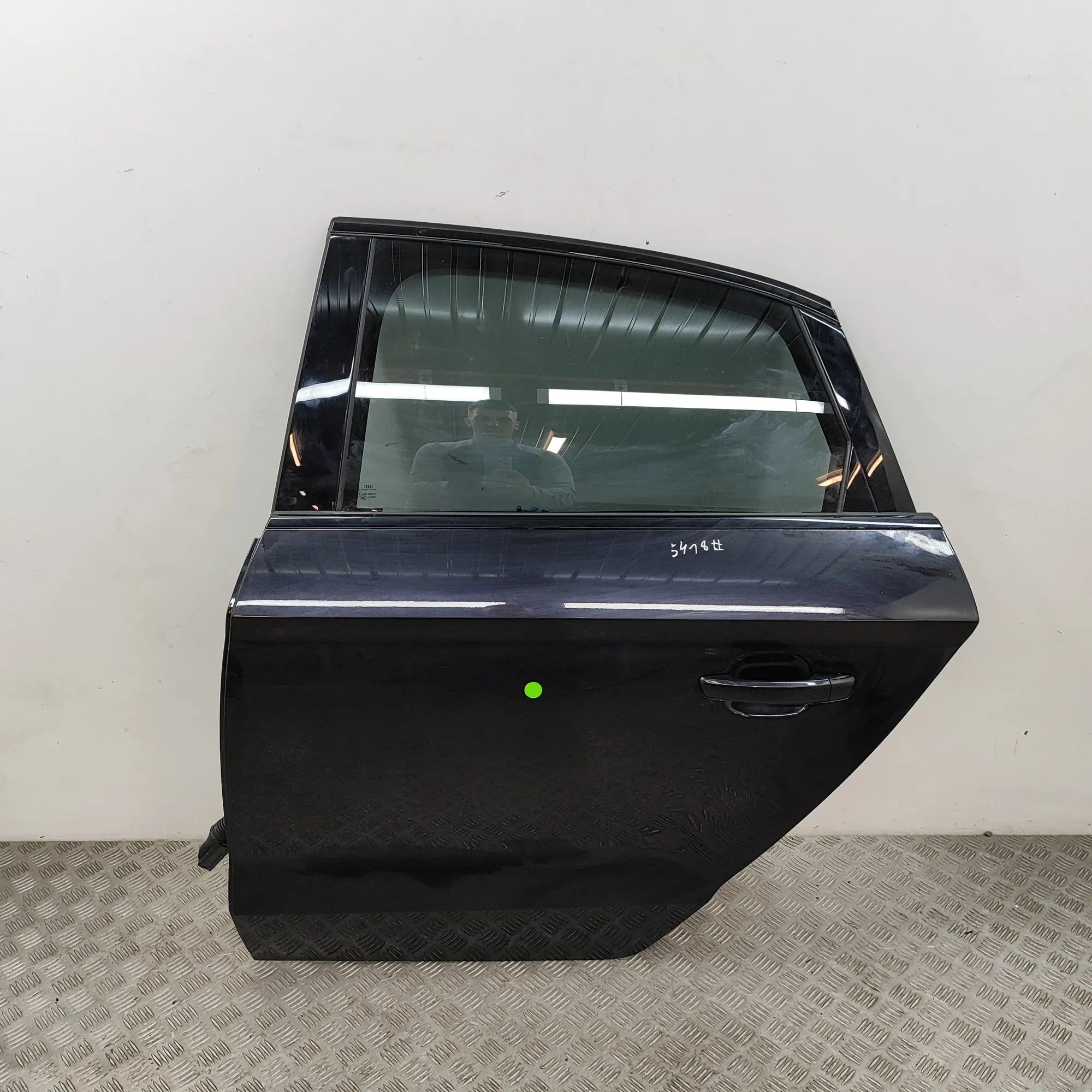 Audi A3 (8V) Rear Left Door 8V5833051C Rear Left Door AUDI A3 (Limousine 8V...