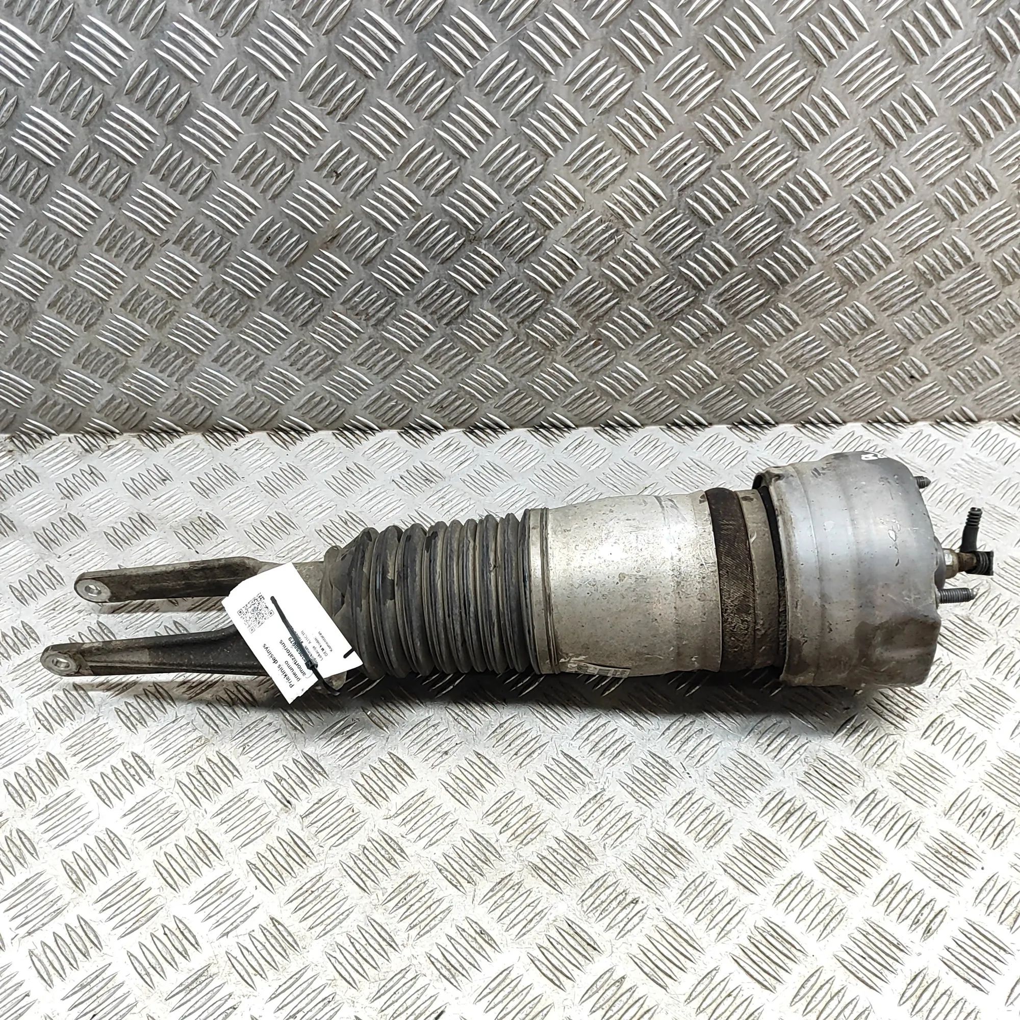Porsche Panamera Front Right Air Shock Absorber 970.343.052.10, 97034305210 Front Right Air Sho...